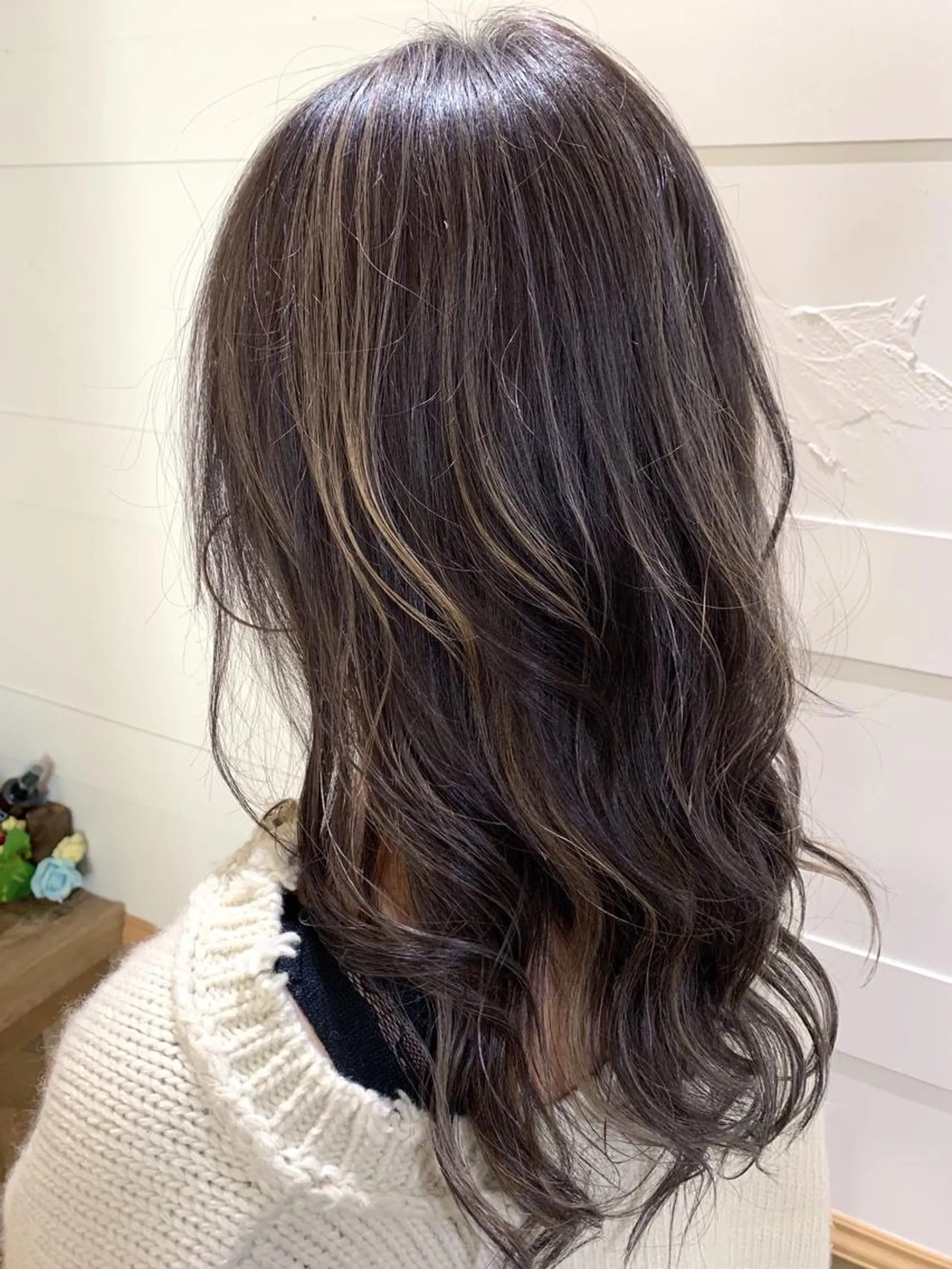 ロング カラー ダークグレー ハイライトカラー ハイライト カット ヘアカラー トリートメント 船津武俊 フナツタケトシのヘアスタイル