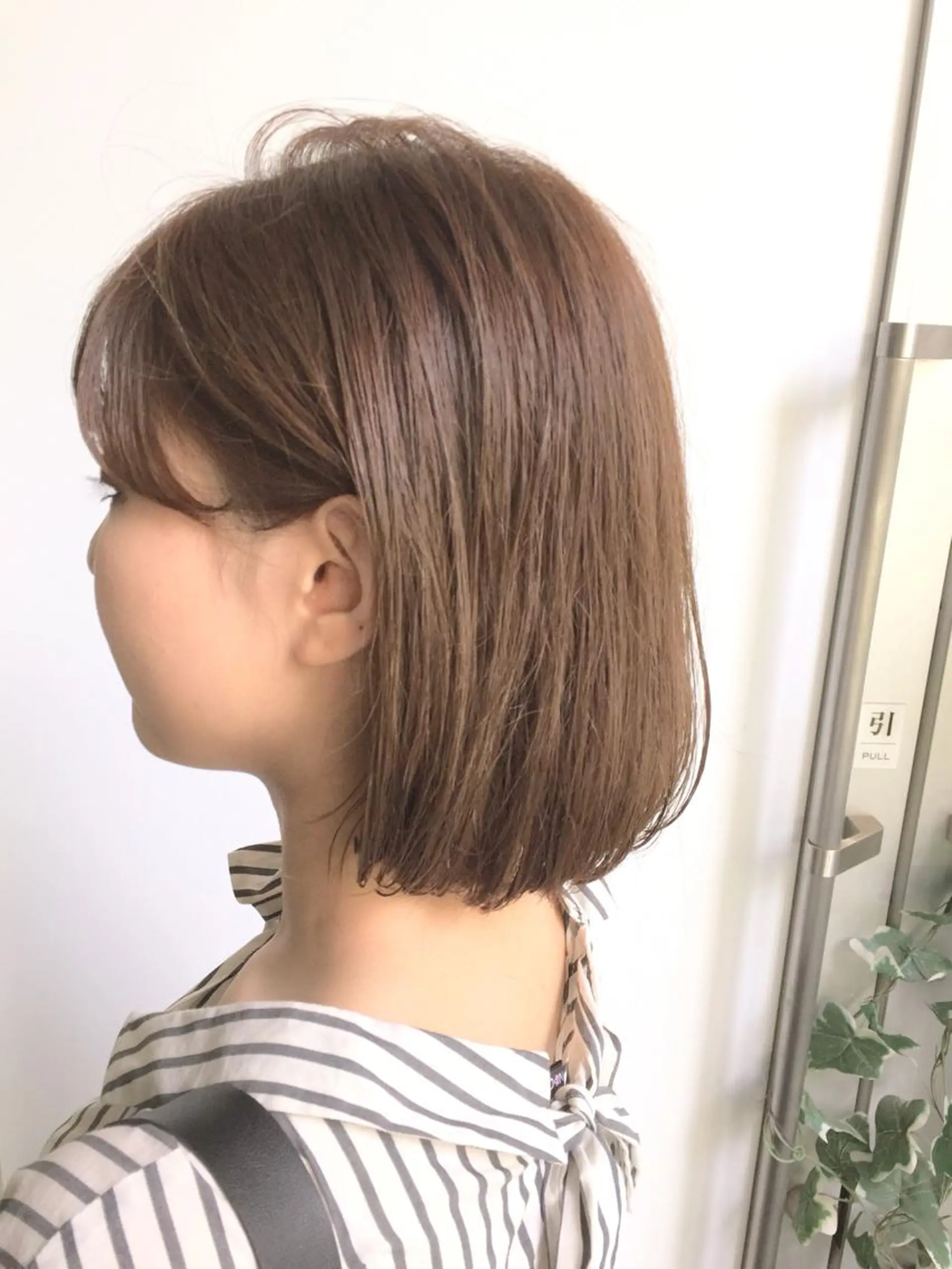 ショート カラー グレージュ 倉家 聖のヘアスタイル