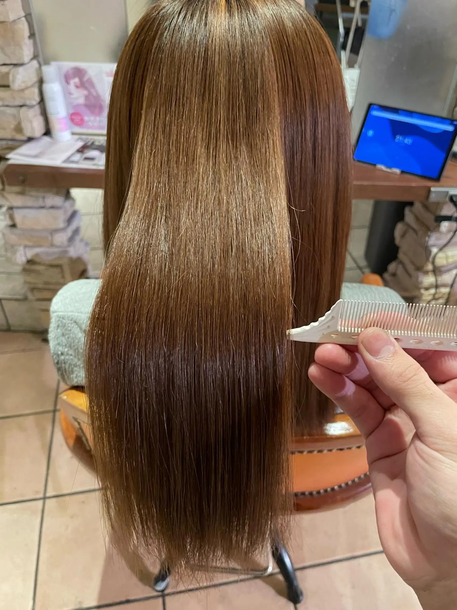 ロング カット ヘアカラー 宮里 雄大のヘアスタイル