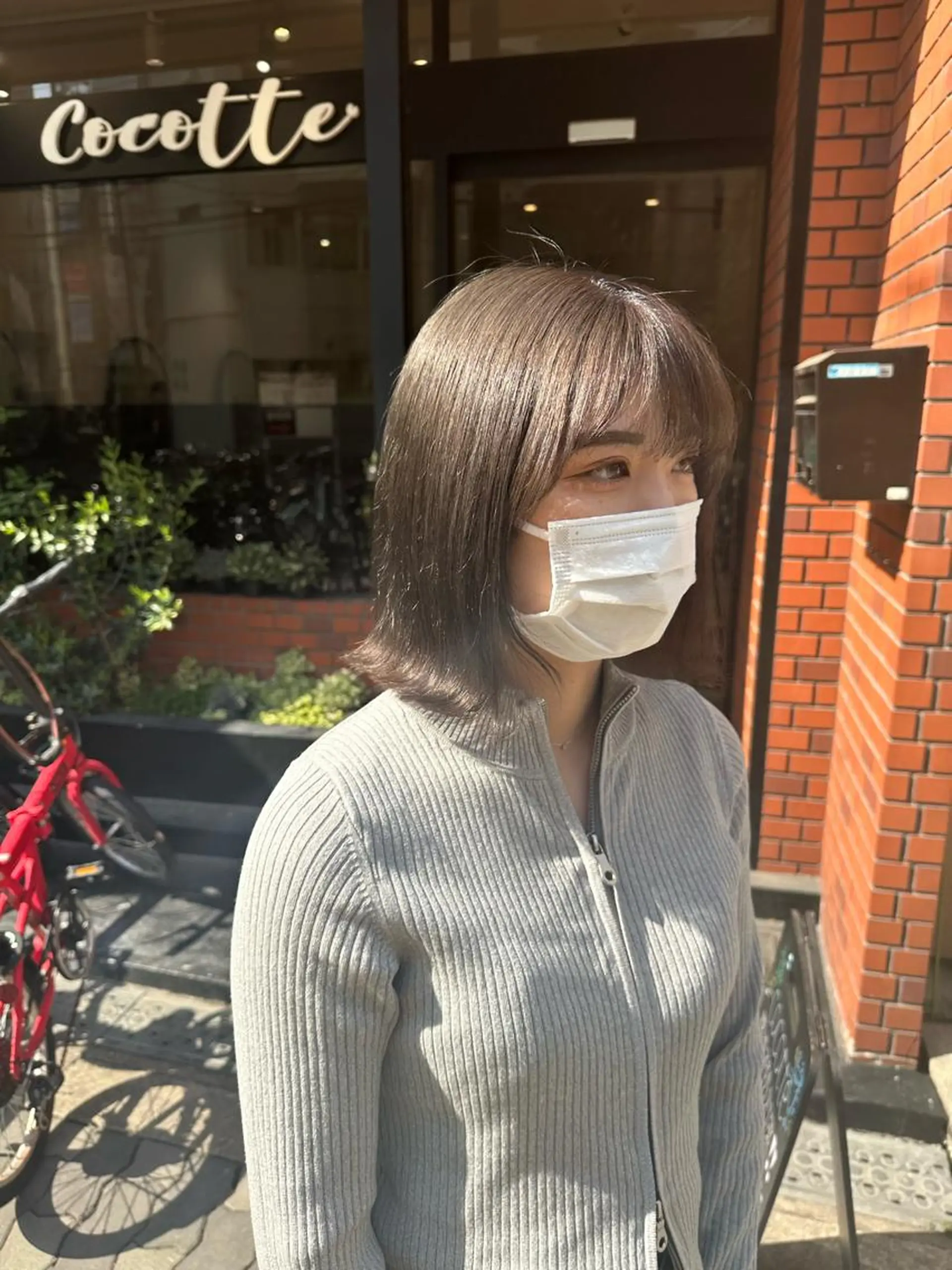 ミディアム カラー ブラウンカラー グレージュ 上田 紗也のヘアスタイル