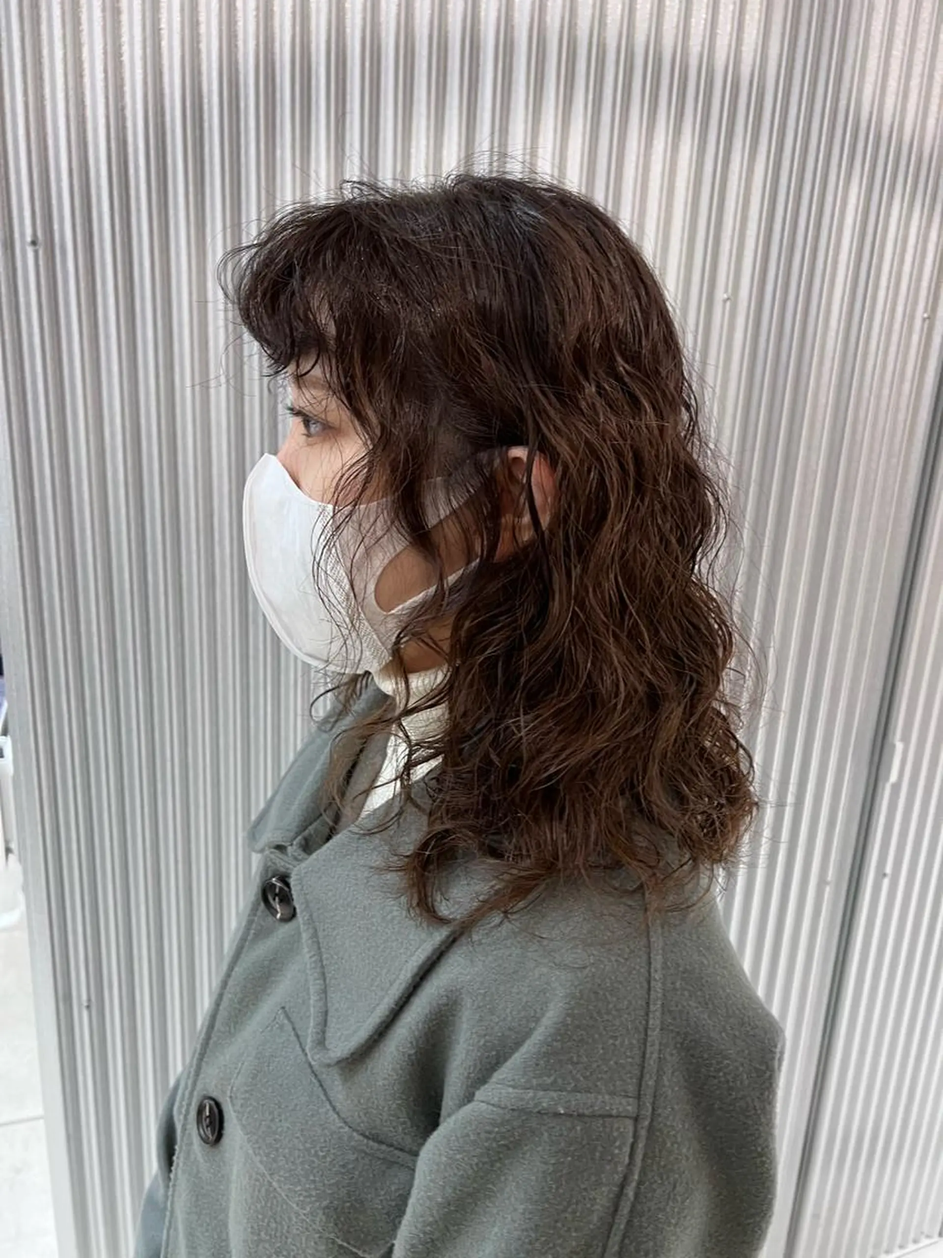 セミロング カラー パーマ セミロングパーマ スパイラルパーマ カット パーマ トリートメント ally hairsalon所属・Emi .のヘアスタイル