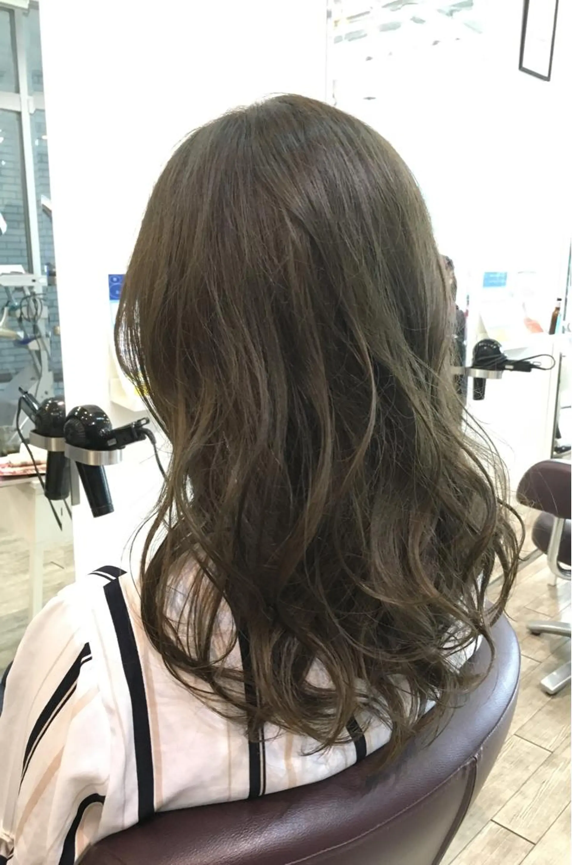 セミロング カラー アディクシーカラー カット ヘアカラー トリートメント XES-TA所属・中村 よしひでのヘアスタイル