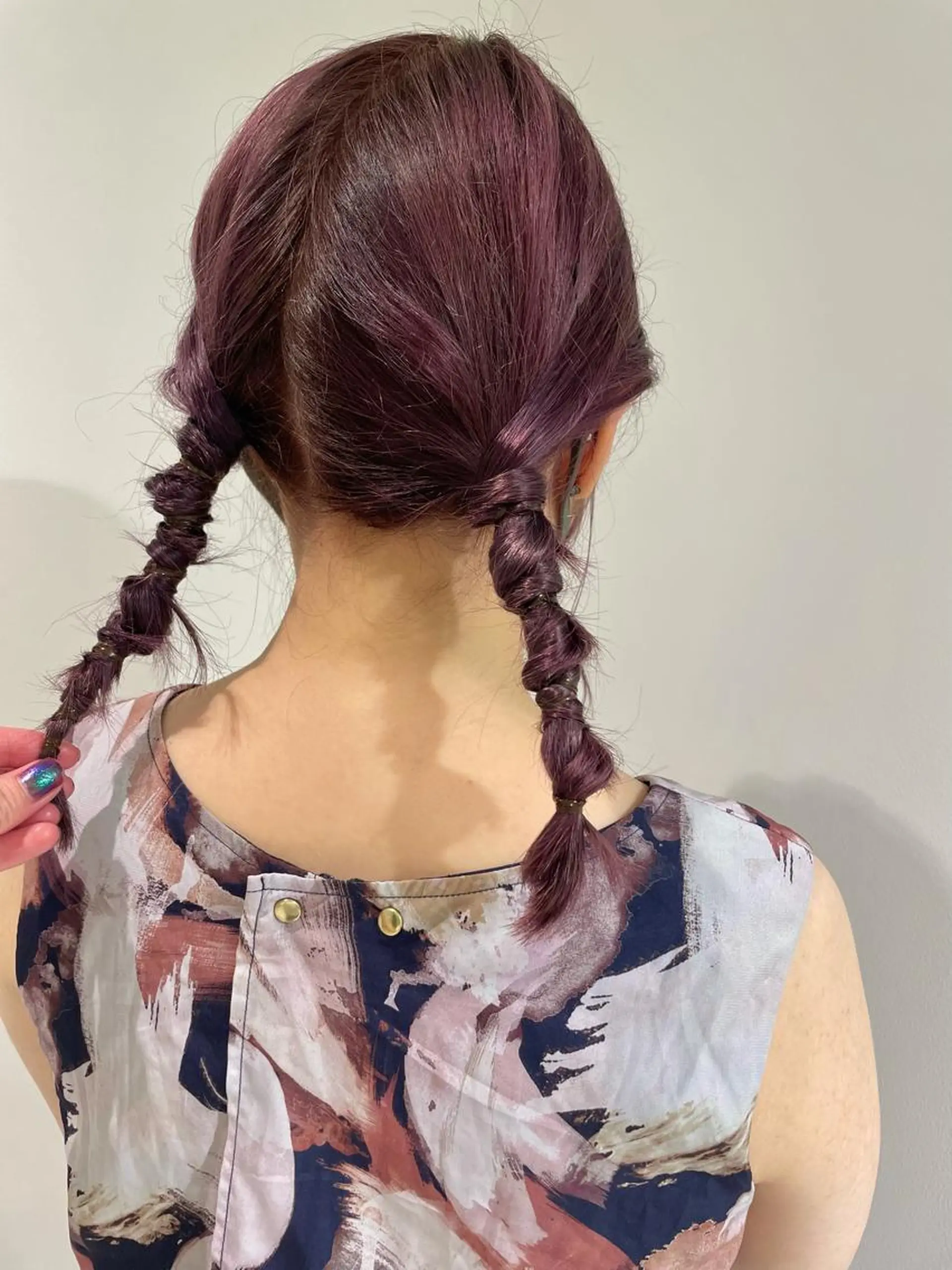 セミロング カラー ヘアアレンジ ツインテール ピンクカラー ブリーチ/レイヤー 🌻Mutsumiのヘアスタイル