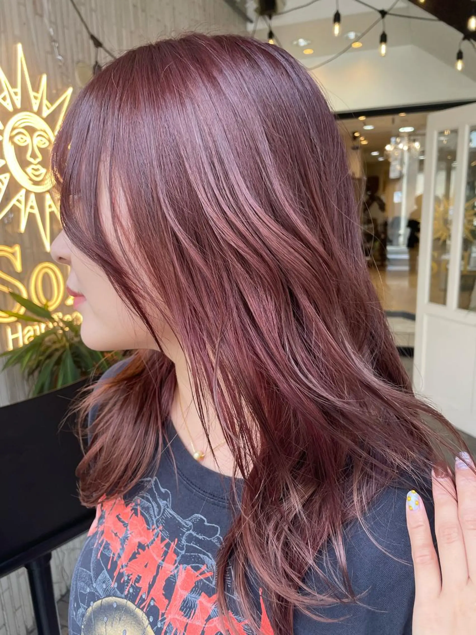 ロング 山本 眞白のヘアスタイル