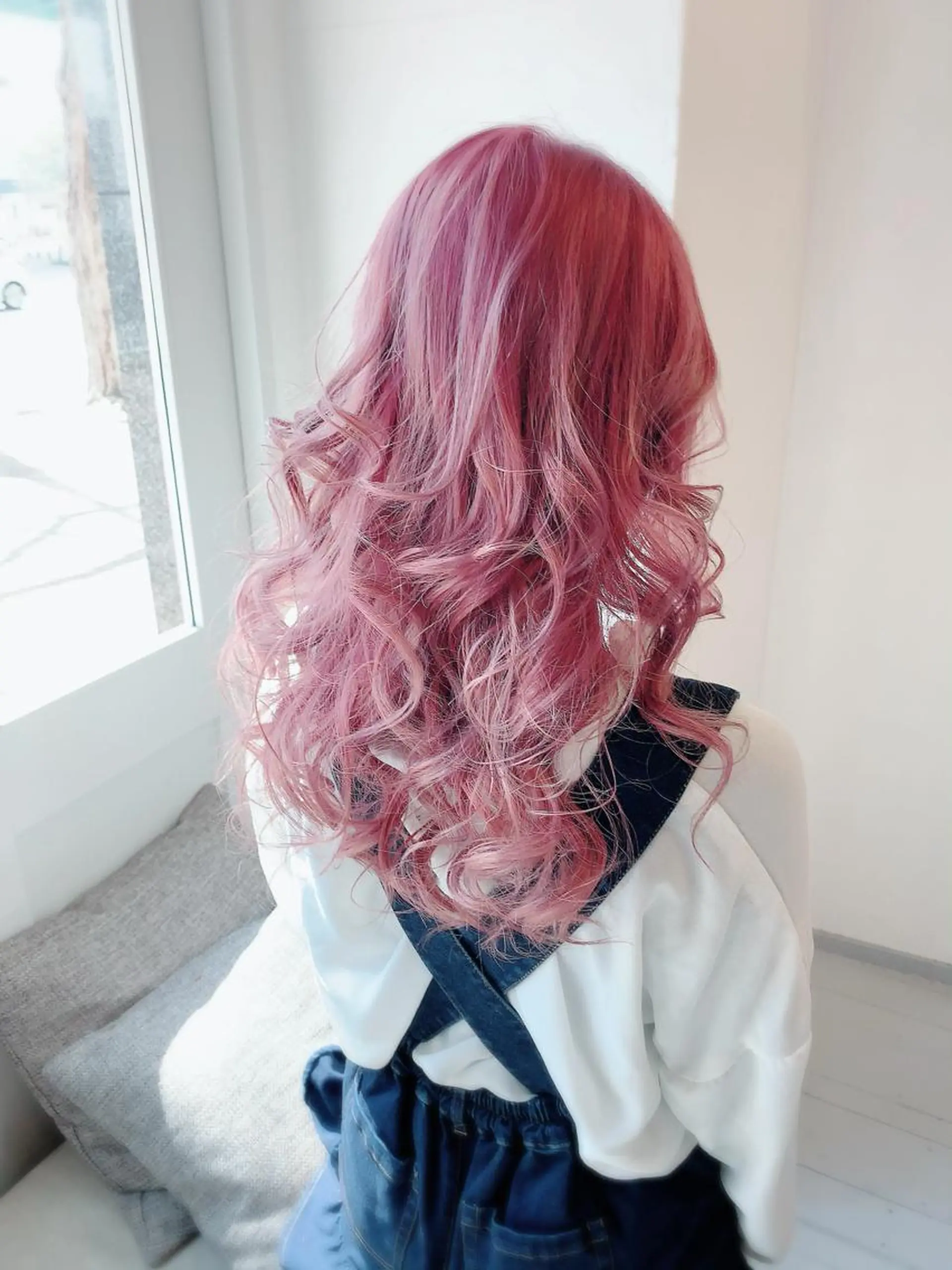 ロング カラー ブリーチ ピンクカラー ピンクパープル パープルカラー カット ヘアカラー トリートメント 🍀Moda by Grande🍀のヘアスタイル