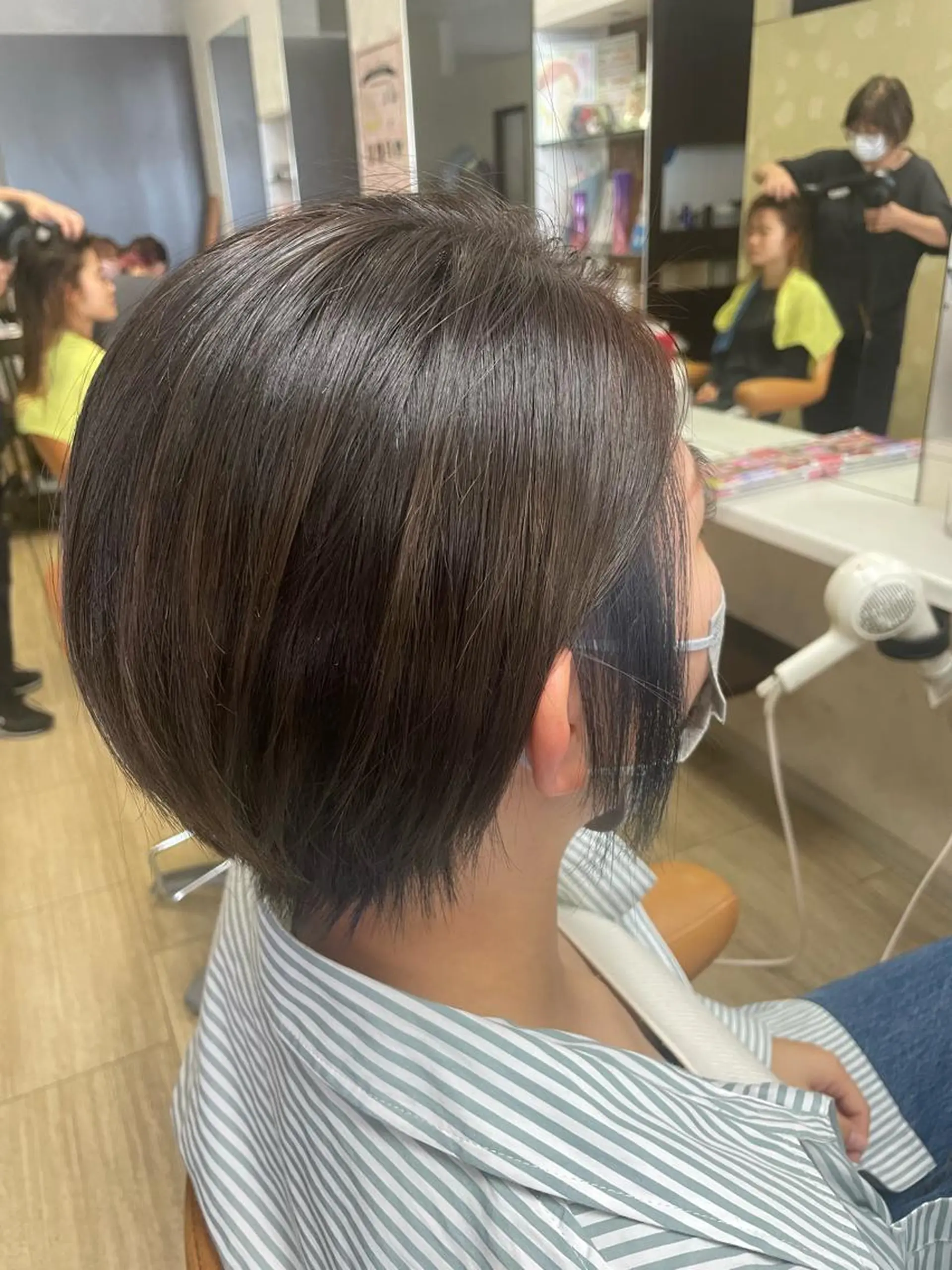 ショート カラー ブルーカラー ヘアカラー 徳留 もも花のヘアスタイル