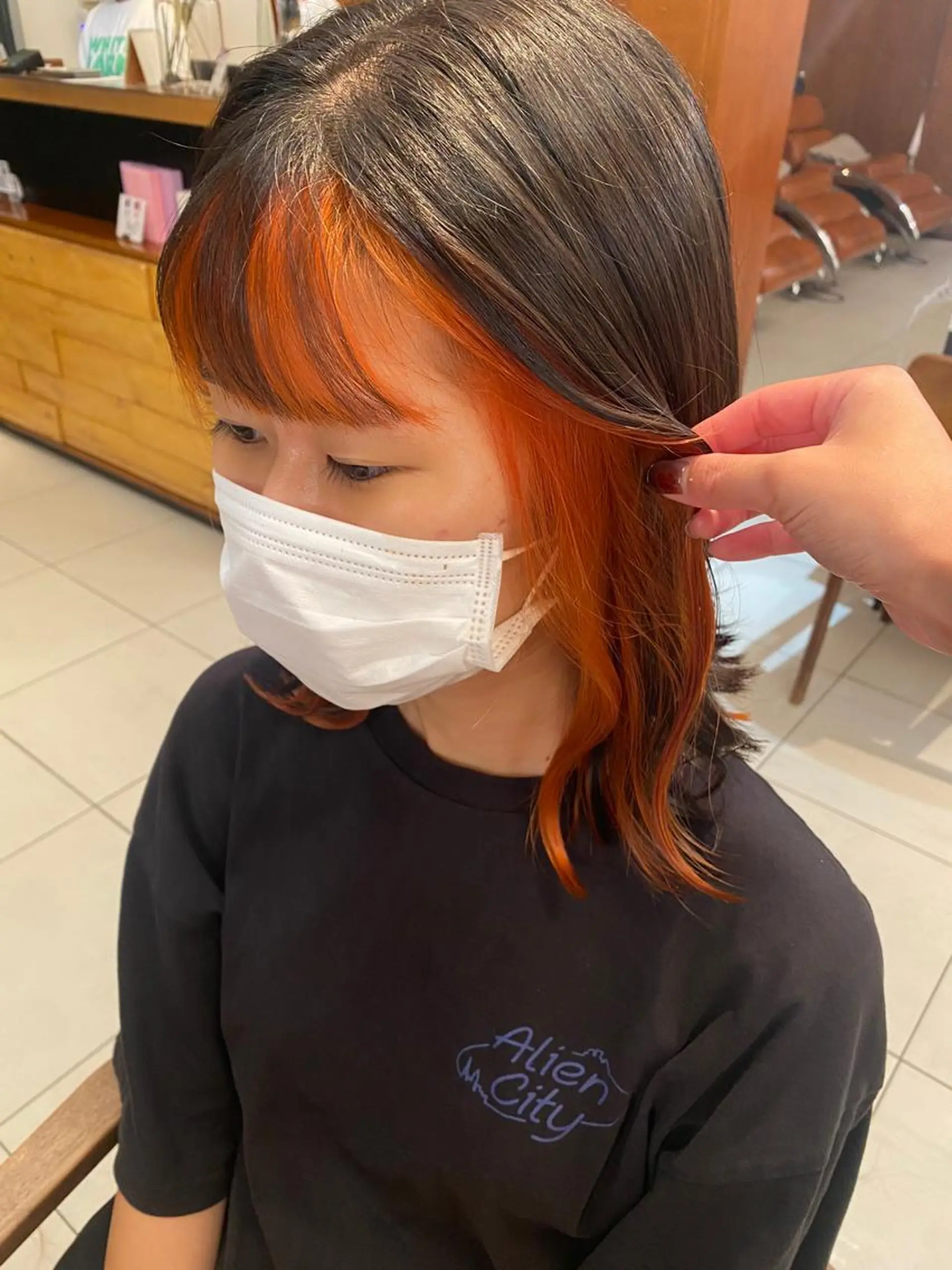 カラー ミストバング  フェイスフレーミング オレンジ ヘアカラー 艶カラー/耳つぼ/ 渡辺奈緒のその他イメージ