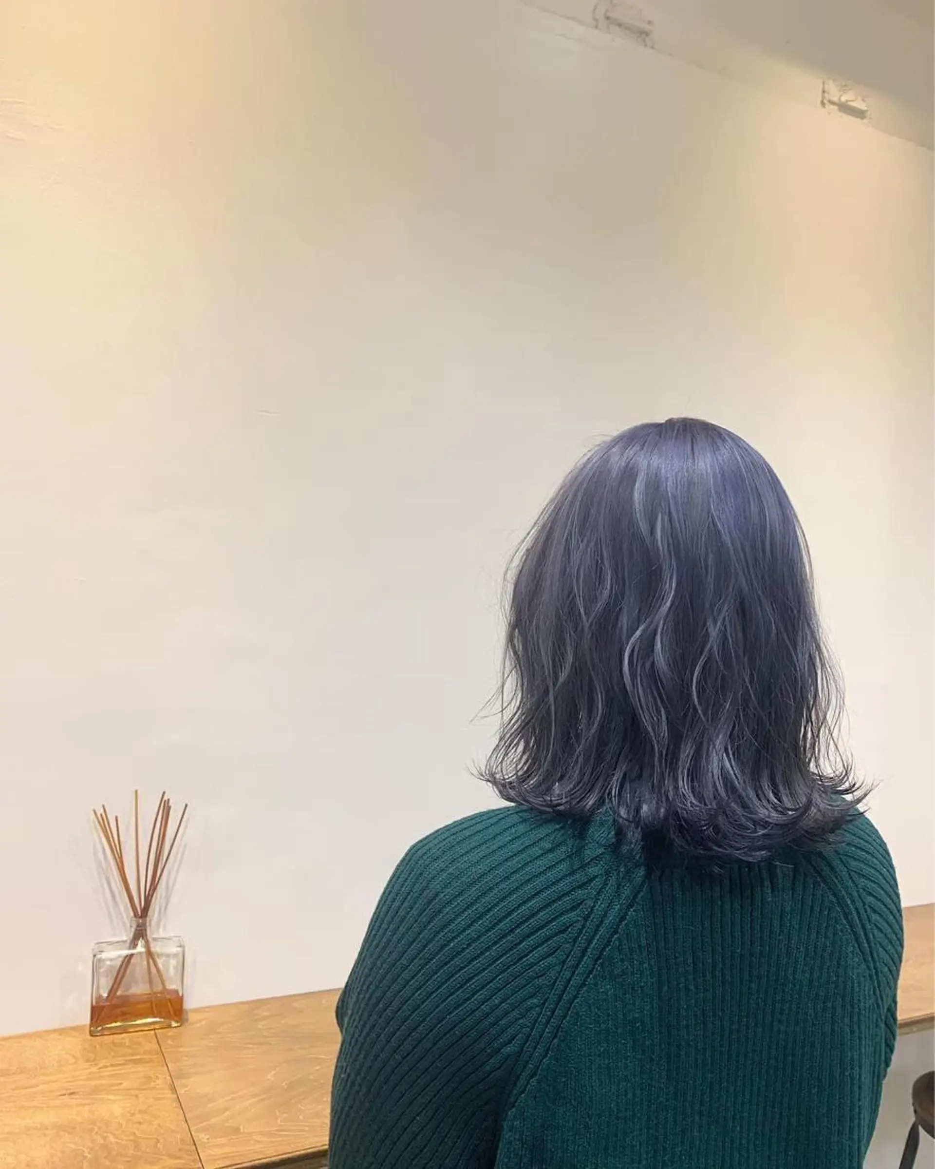 ミディアム カラー ヘアアレンジ ブルーカラー シルバー 金子 廉のヘアスタイル