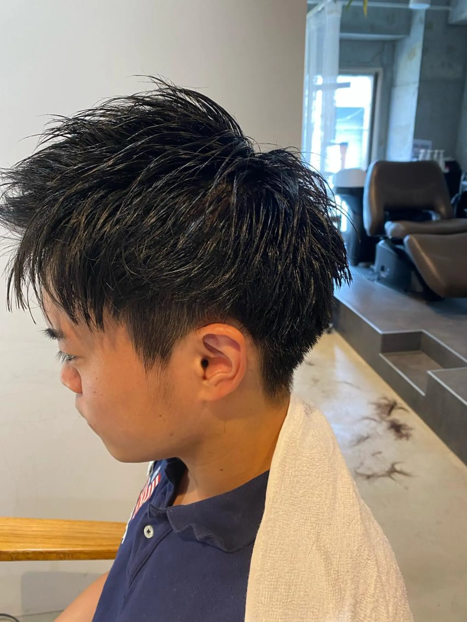 ショート レイヤーカット ハイトーンウエダのヘアスタイル