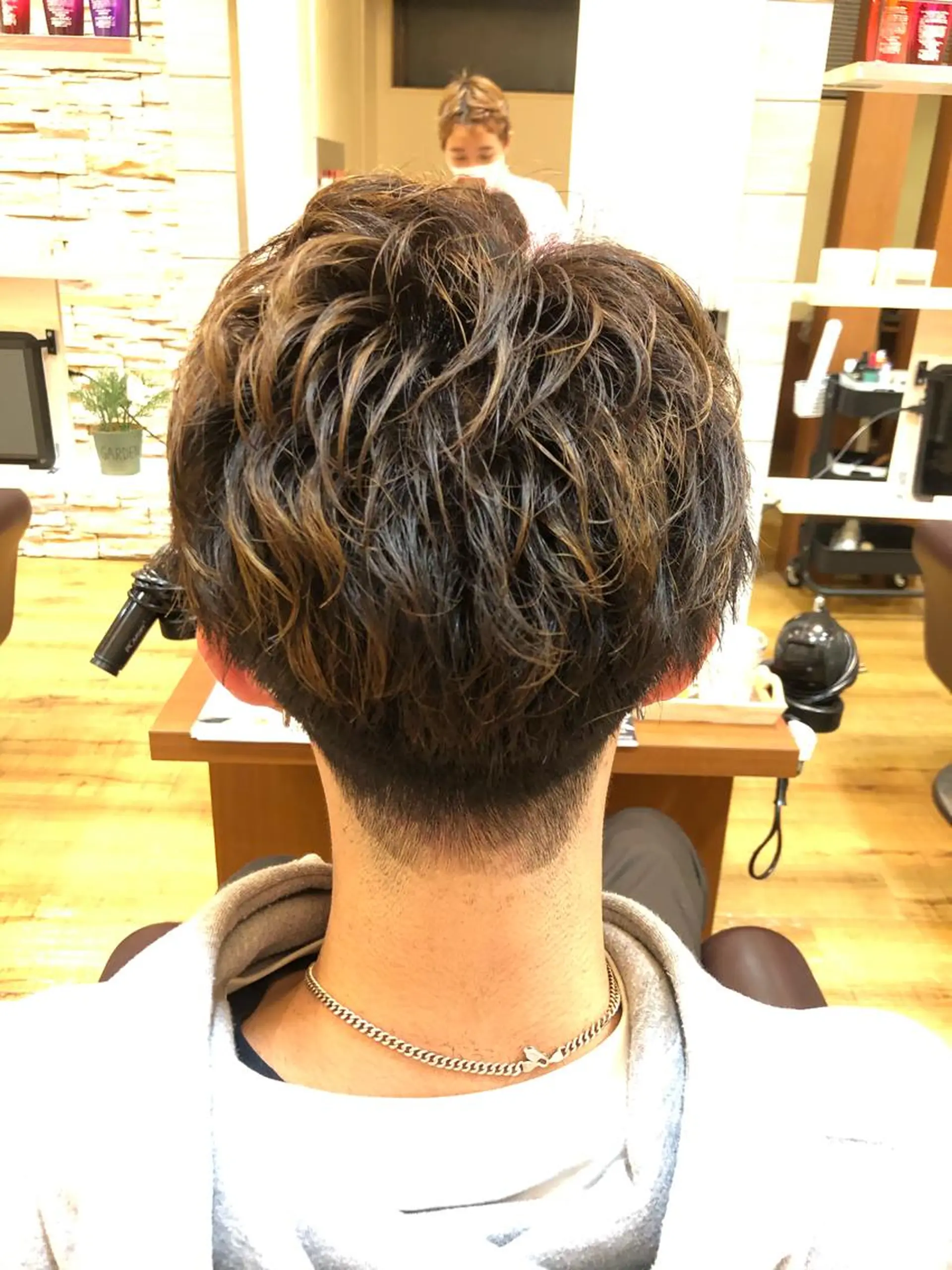 パーマ メンズ 本多 美羽のヘアスタイル