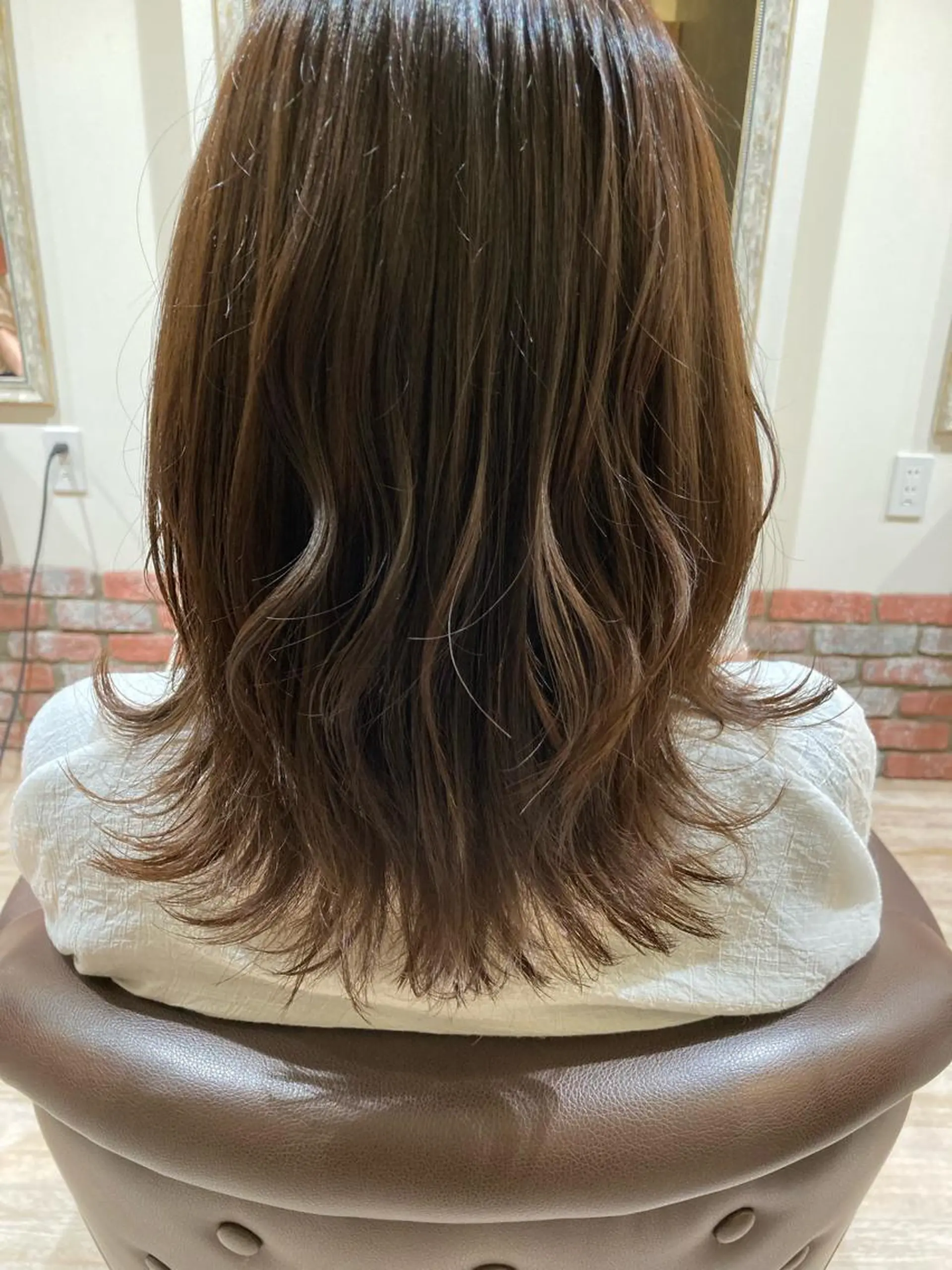 ミディアム ヘアアレンジ 外ハネヘア 佐藤 睦月のヘアスタイル