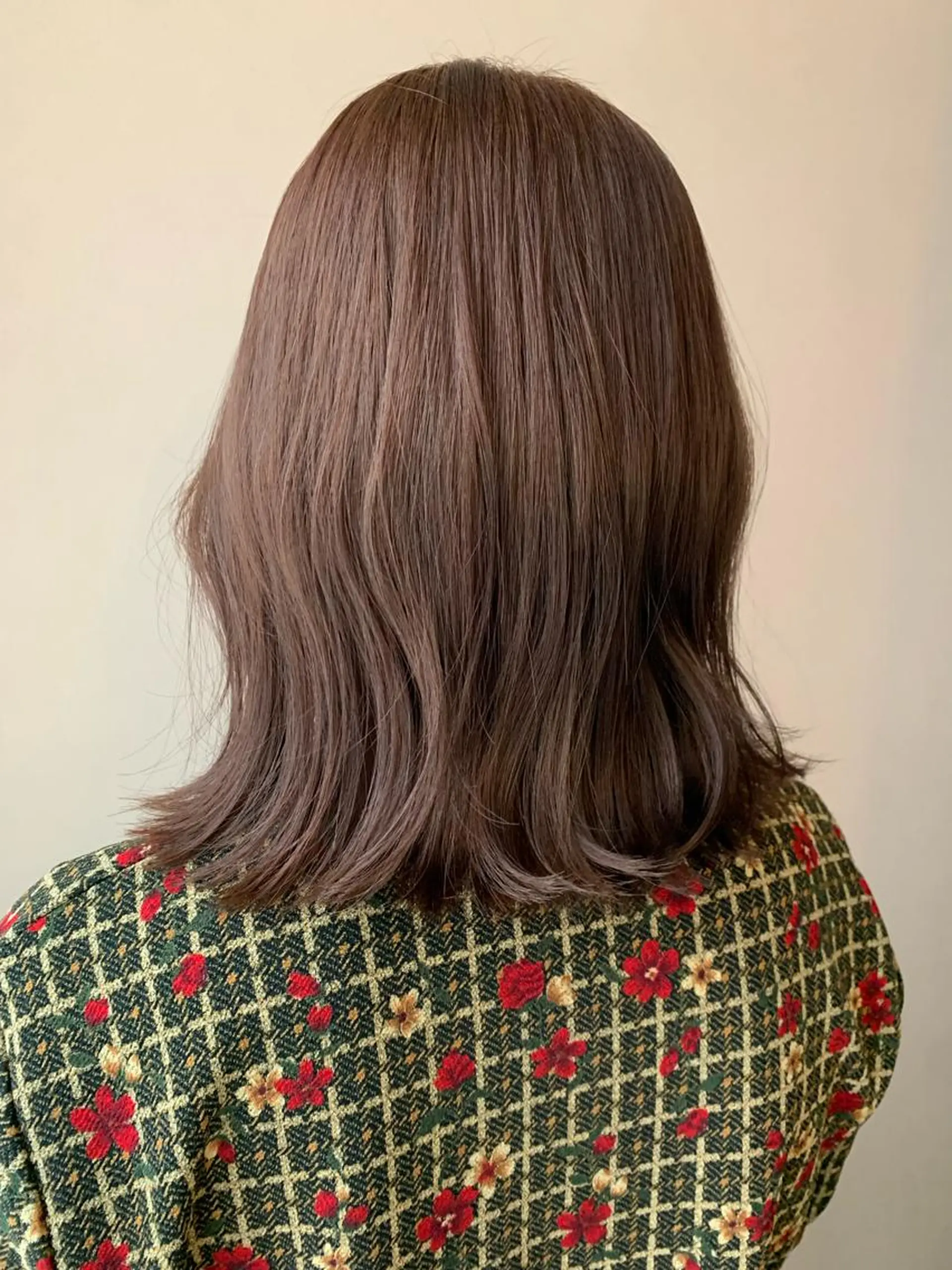 セミロング カラー ベージュカラー ブリーチ ブリーチなしカラー ピンクカラー ピンクベージュ カット ヘアカラー トリートメント hub hair レイヤー/透明感のヘアスタイル