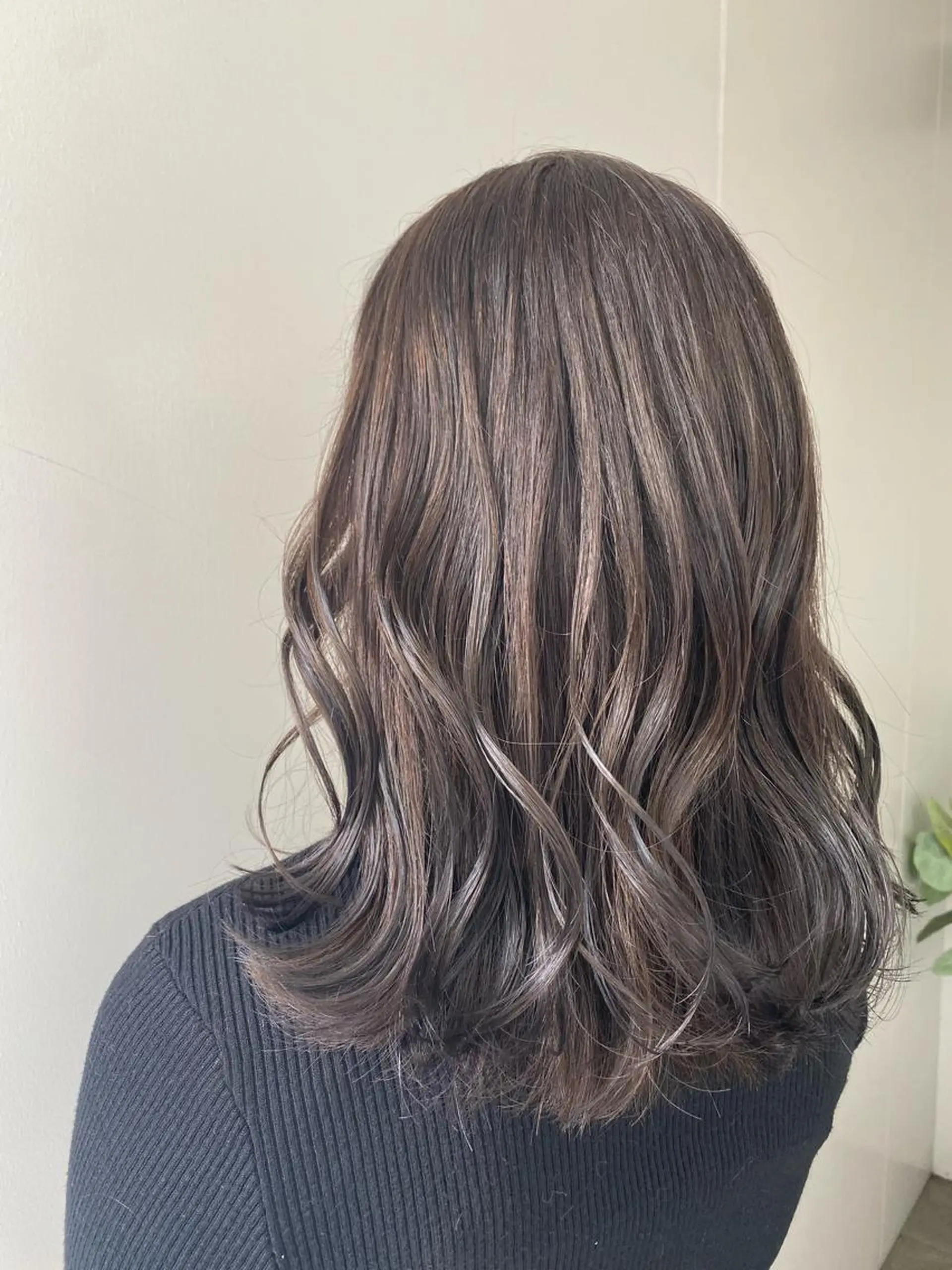 ミディアム カラー 宮村 真穂のヘアスタイル