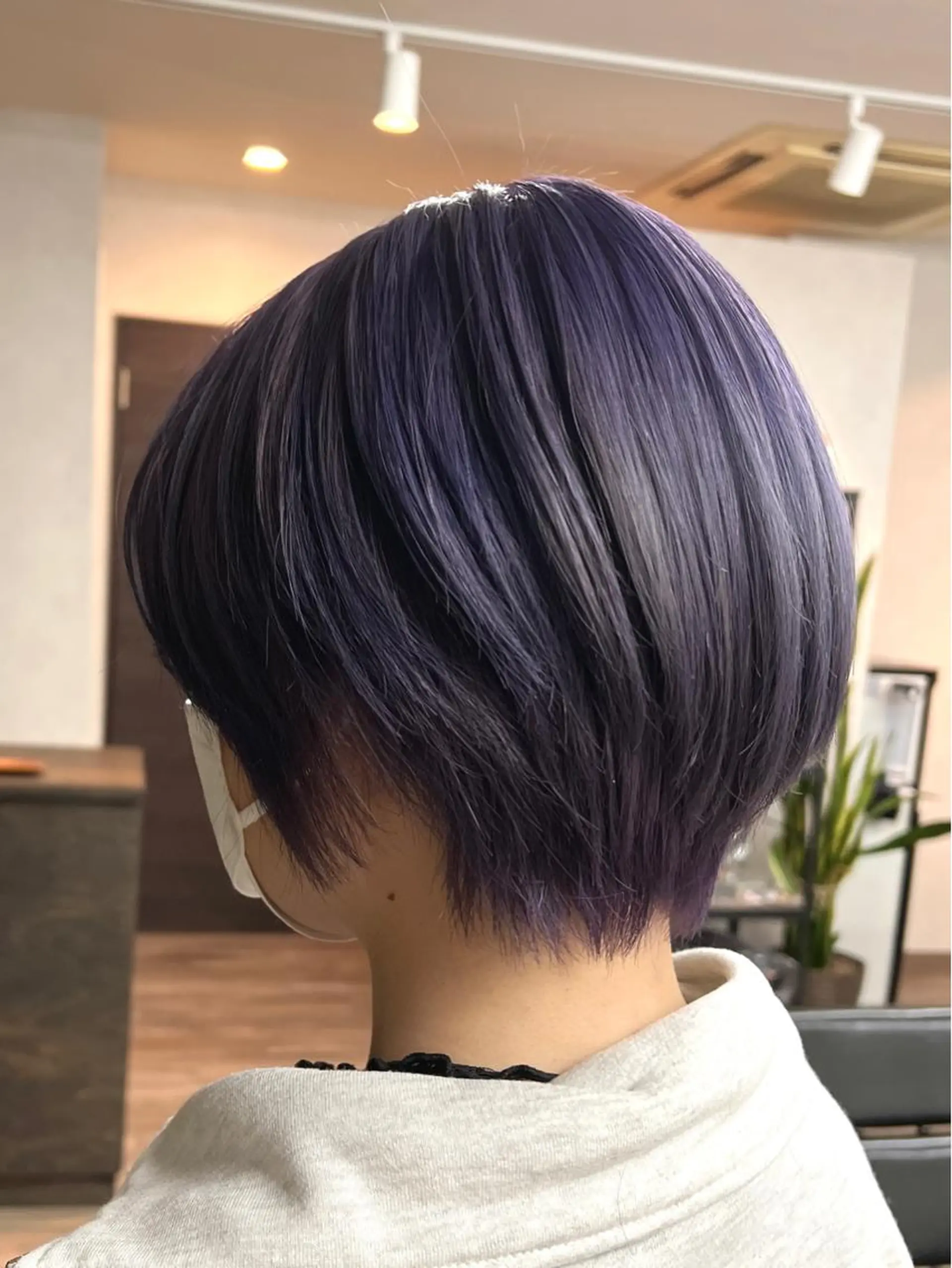 ショート カラー バレイヤージュ ブリーチ ケアブリーチ ダブルカラー イヤリングカラー カット ヘアカラー 🌷かわばた めい🌷のヘアスタイル
