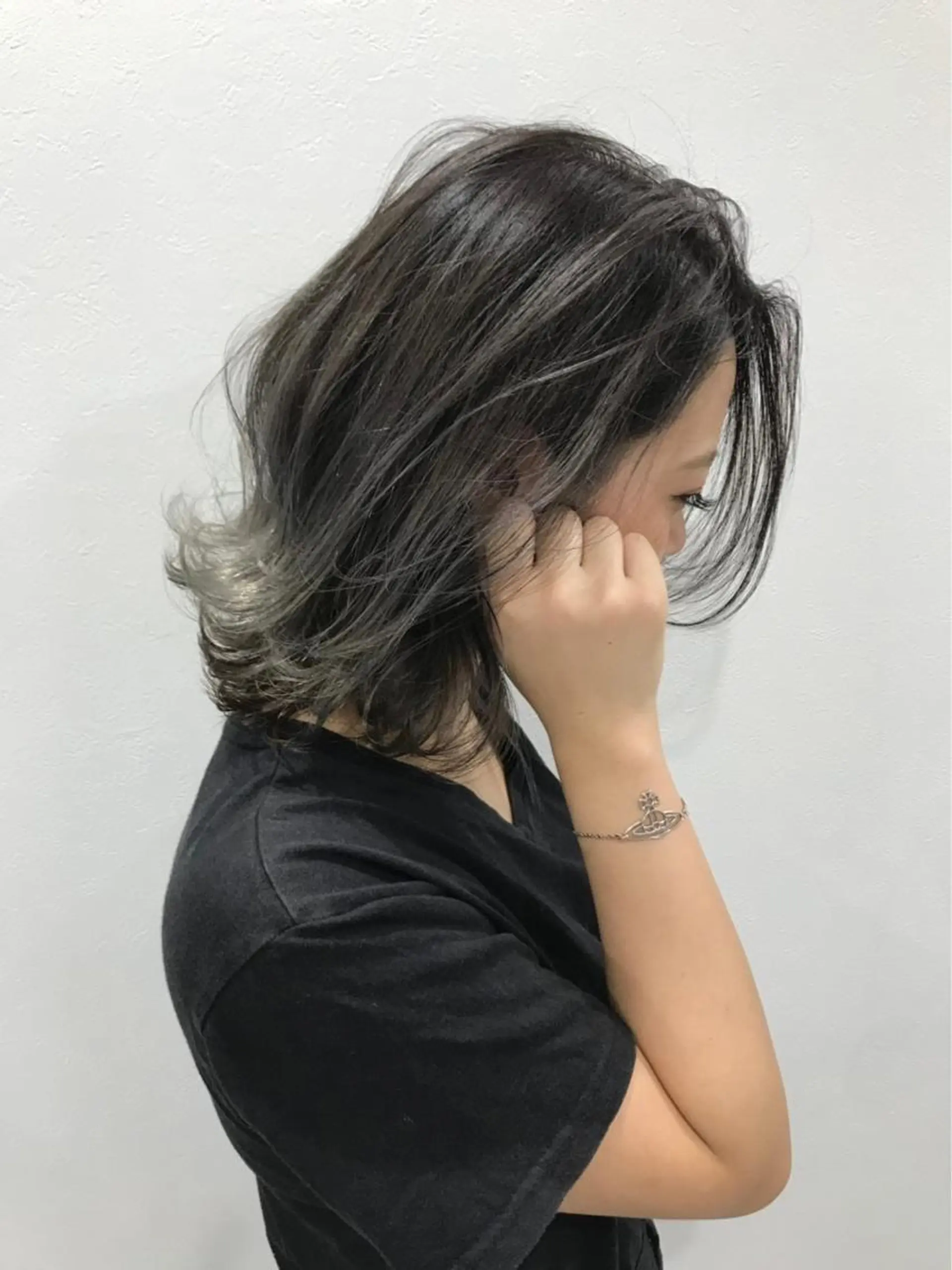ミディアム カラー ヘアアレンジ アッシュ バレイヤージュ ベージュカラー グラデーションカラー ハイライトカラー 指名支持率NO.1 スタイリストのヘアスタイル