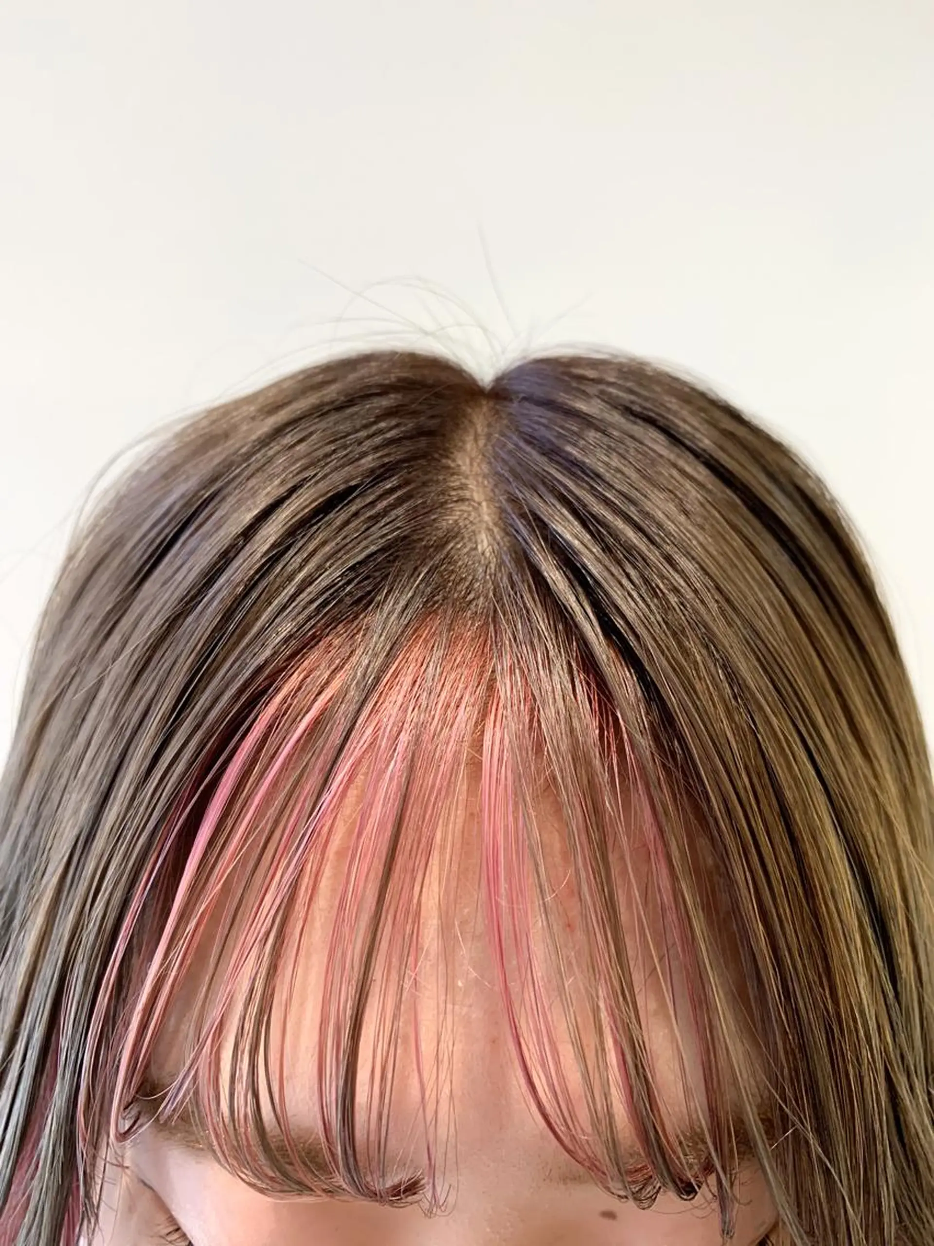 ミディアム カラー ミストバング ブリーチ  フェイスフレーミング ピンクカラー カット ヘアカラー トリートメント ブリーチなしカラー 🌿‬脇黒丸 彩のヘアスタイル