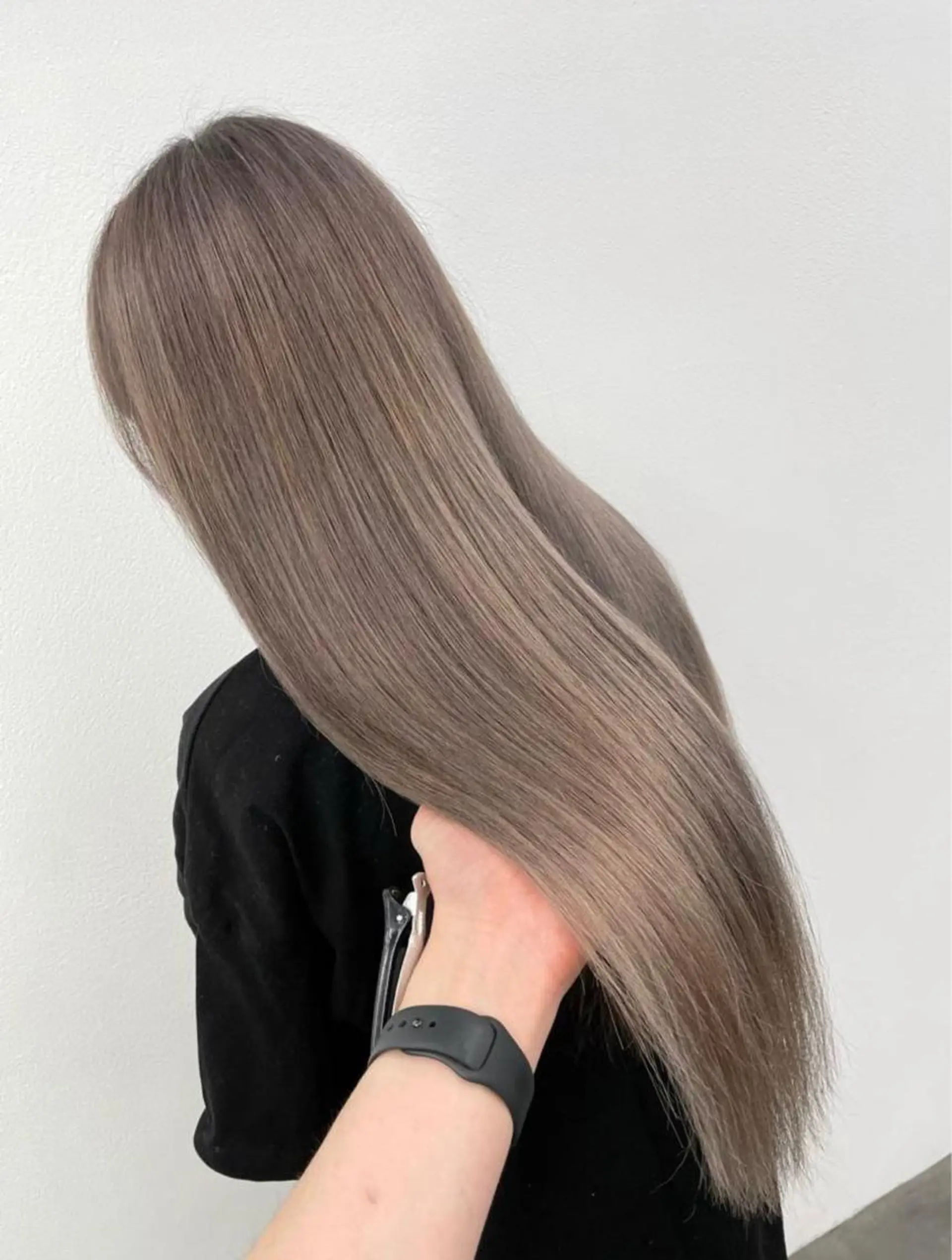 カラー グレージュ カット ヘアカラー トリートメント LAFRE (ラフリ)所属・ケアブリーチ 黒瀬有汰のヘアスタイル