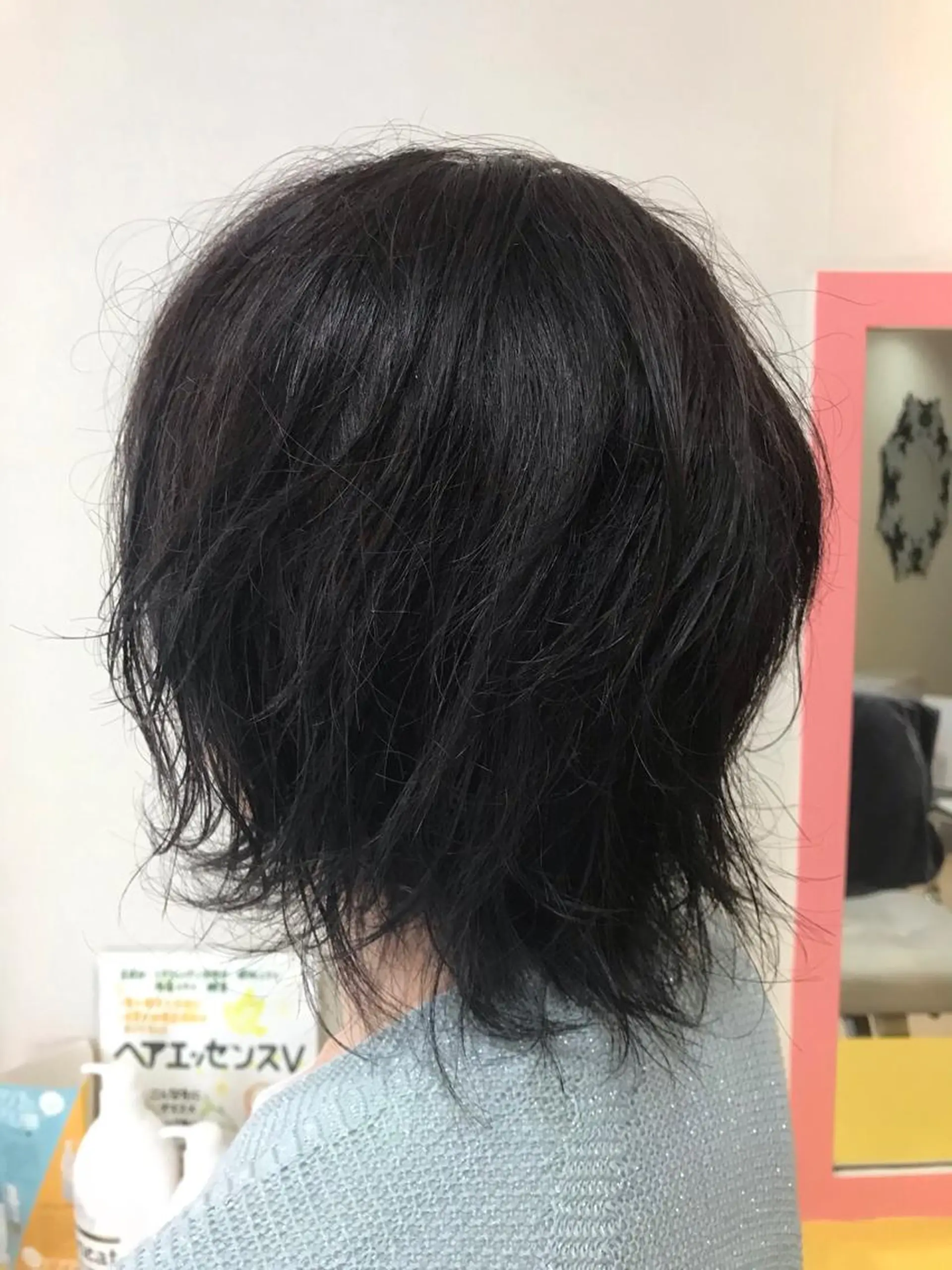 ミディアム カラー パーマ ウルフカット 横田 尚登のヘアスタイル