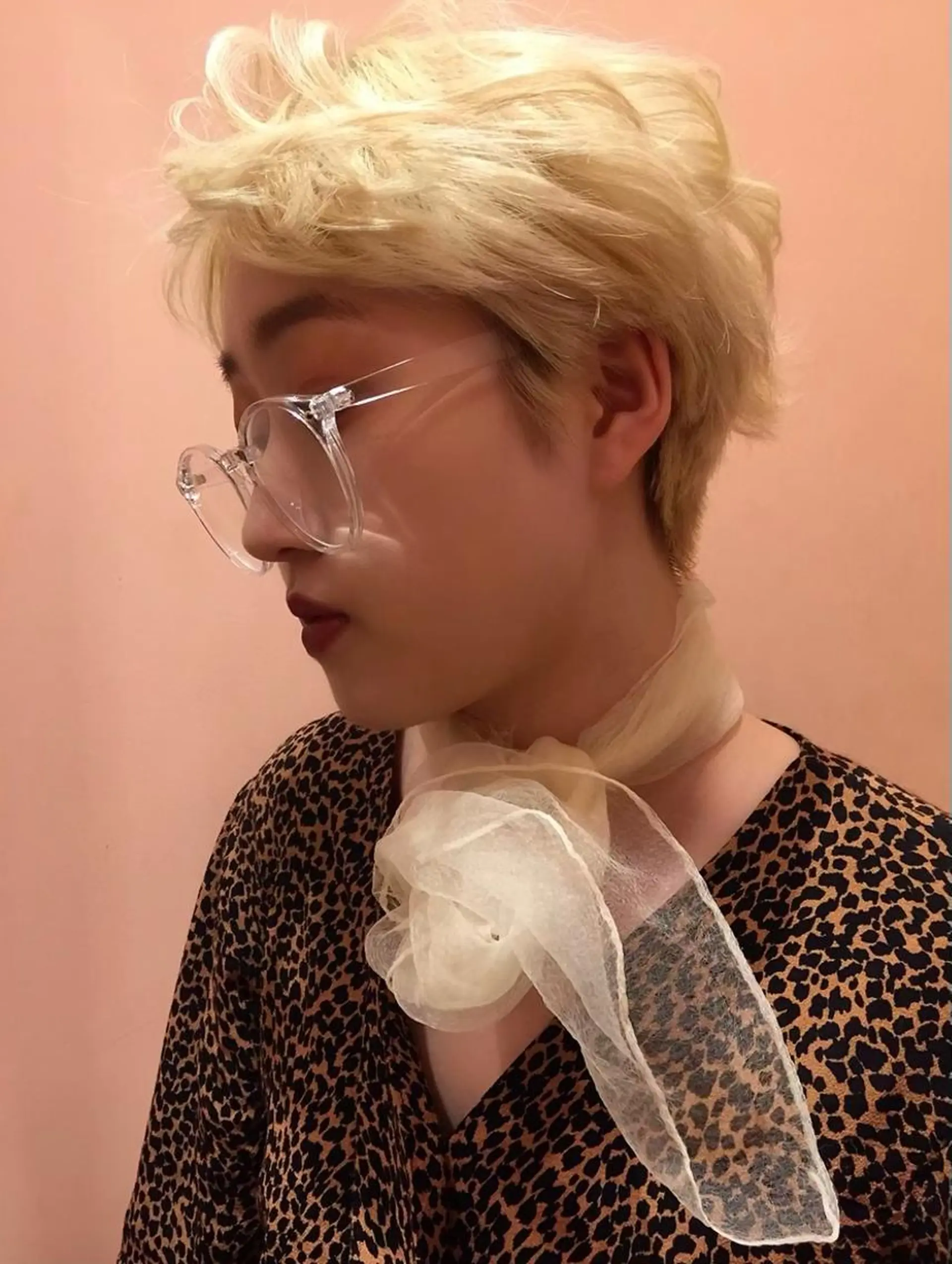 ショート カラー ヘアアレンジ ブリーチ ブロンド ケアブリーチ M所属・ハイトーン/透け感 カラー🎀真香のヘアスタイル