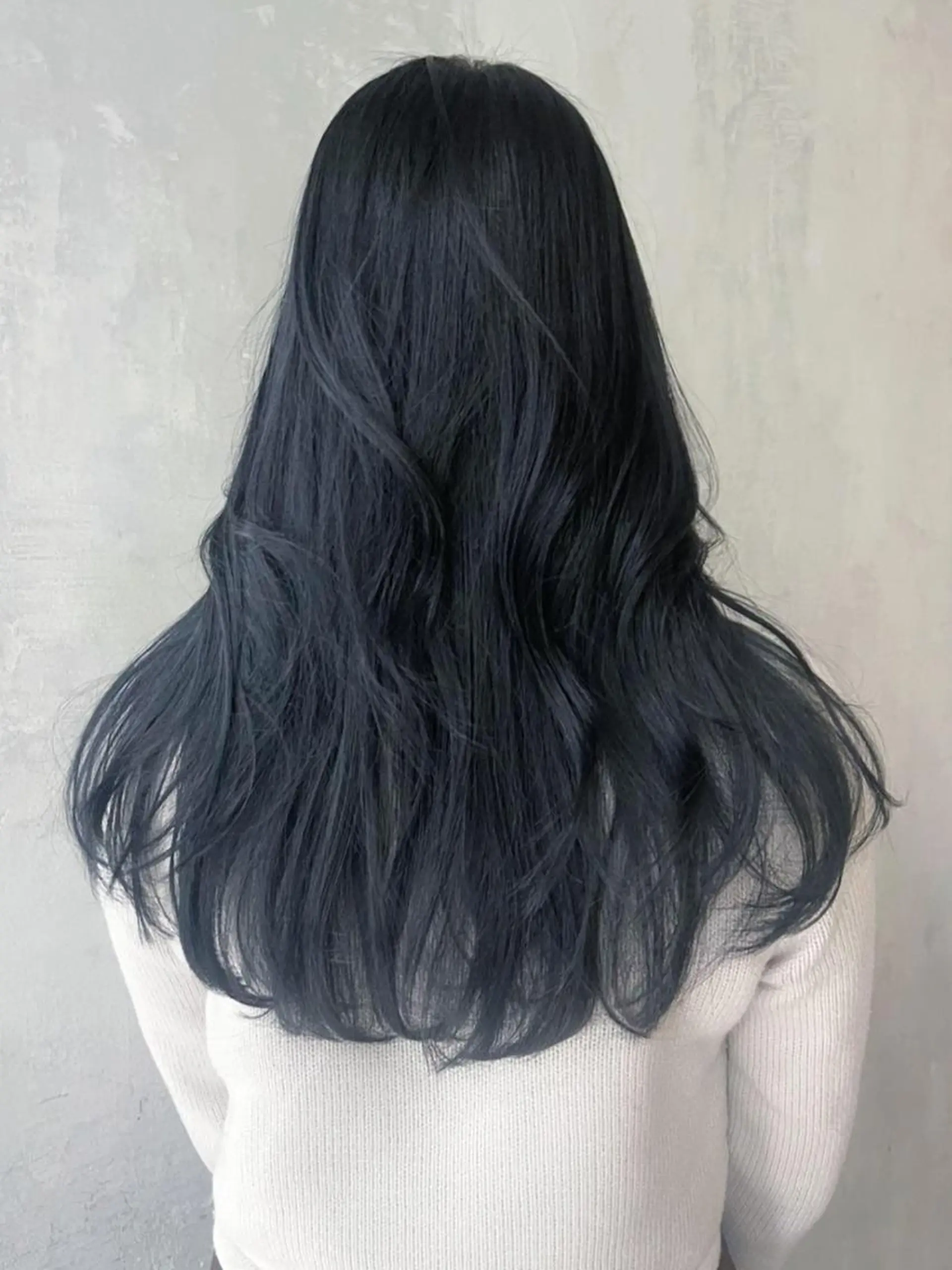セミロング カラー パーマ ヘアアレンジ 黒髪 ブルーカラー ブルーブラック レイヤーカット カット ヘアカラー トリートメント ITbyALBUM 下北沢店のヘアスタイル