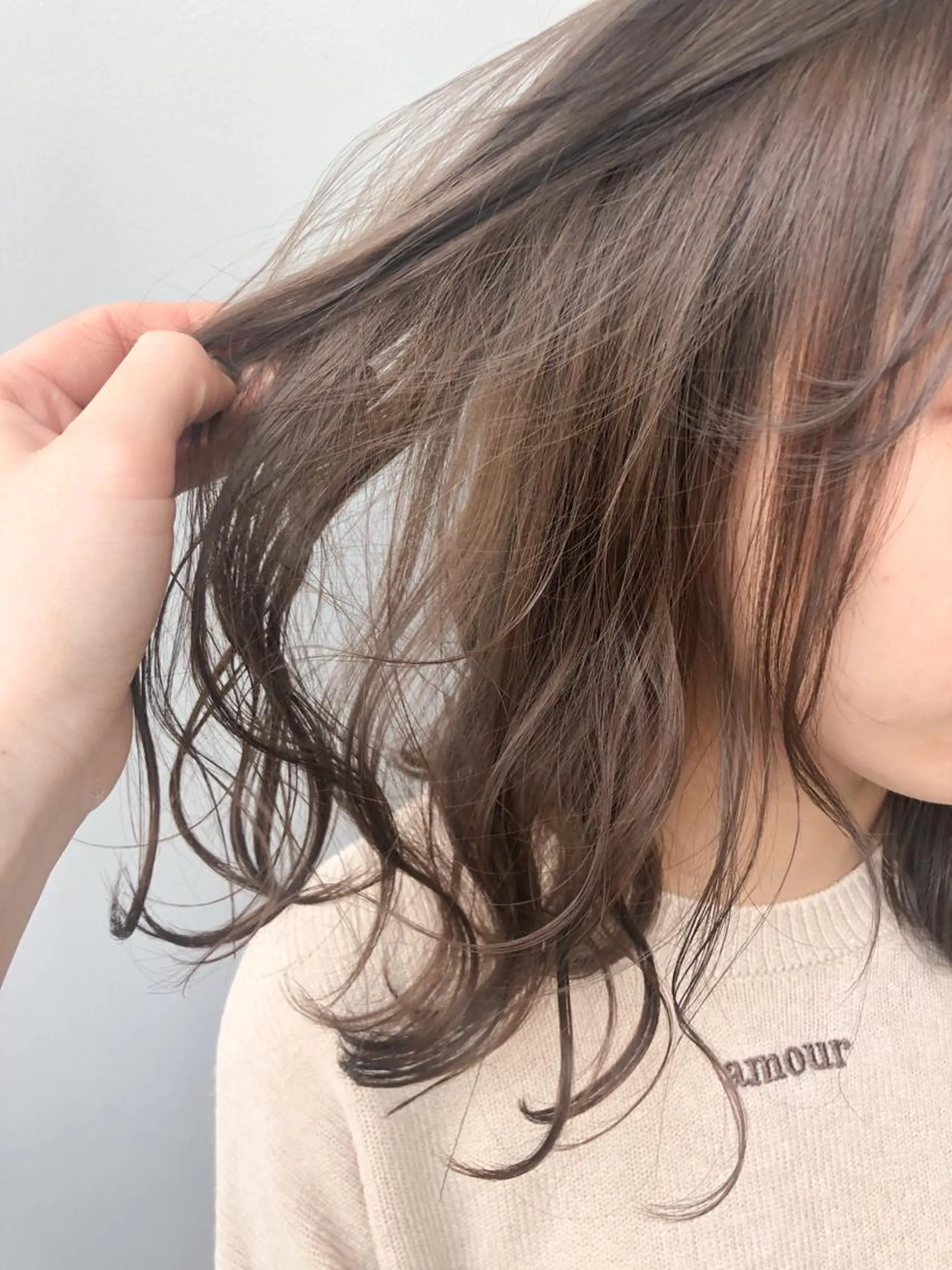 セミロング カラー パーマ ヘアアレンジ メンズ ネイル マツエク・マツパ メンズブリーチ ベージュカラー ブリーチ Rene'所属・当日予約⭕️ yuriのヘアスタイル