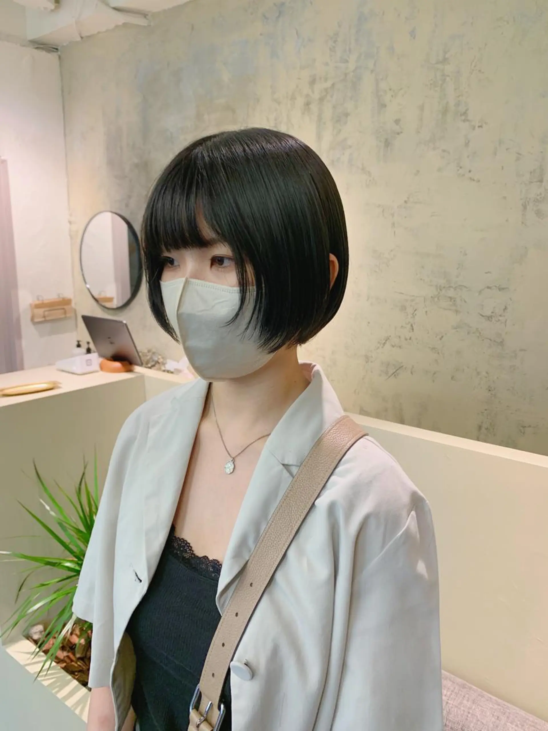 ショート ボブ 伸ばしかけ ショートヘア yupi🐈‍⬛ レイヤー/パーマのヘアスタイル