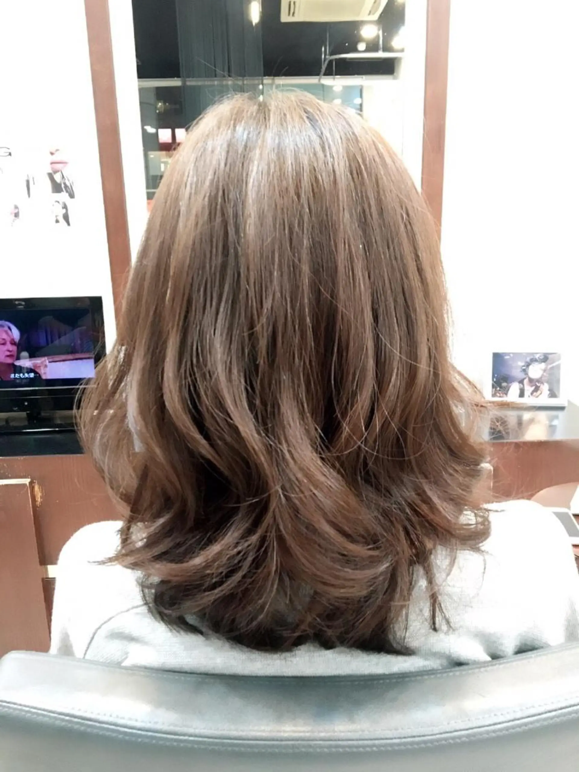 ミディアム セミロング カラー ヘアアレンジ MODE K's松原 YUMIのヘアスタイル