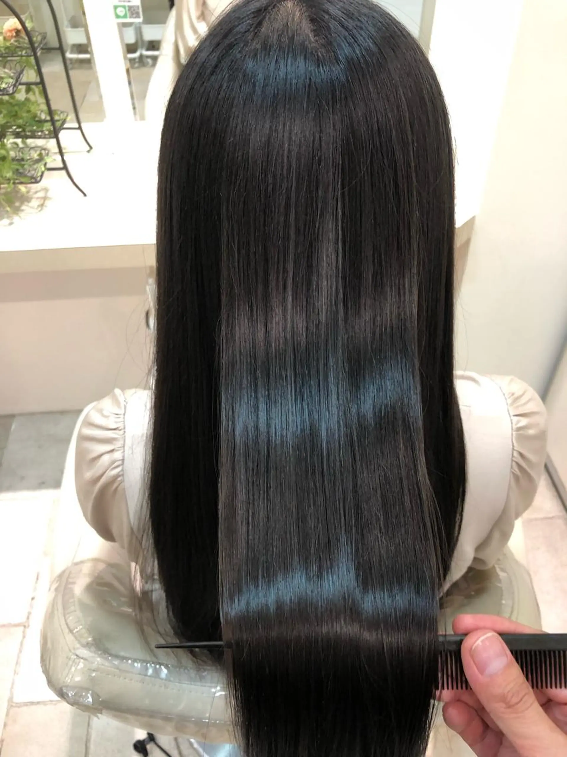 ロング パーマ カット 縮毛矯正 トリートメント 須賀 一美のヘアスタイル