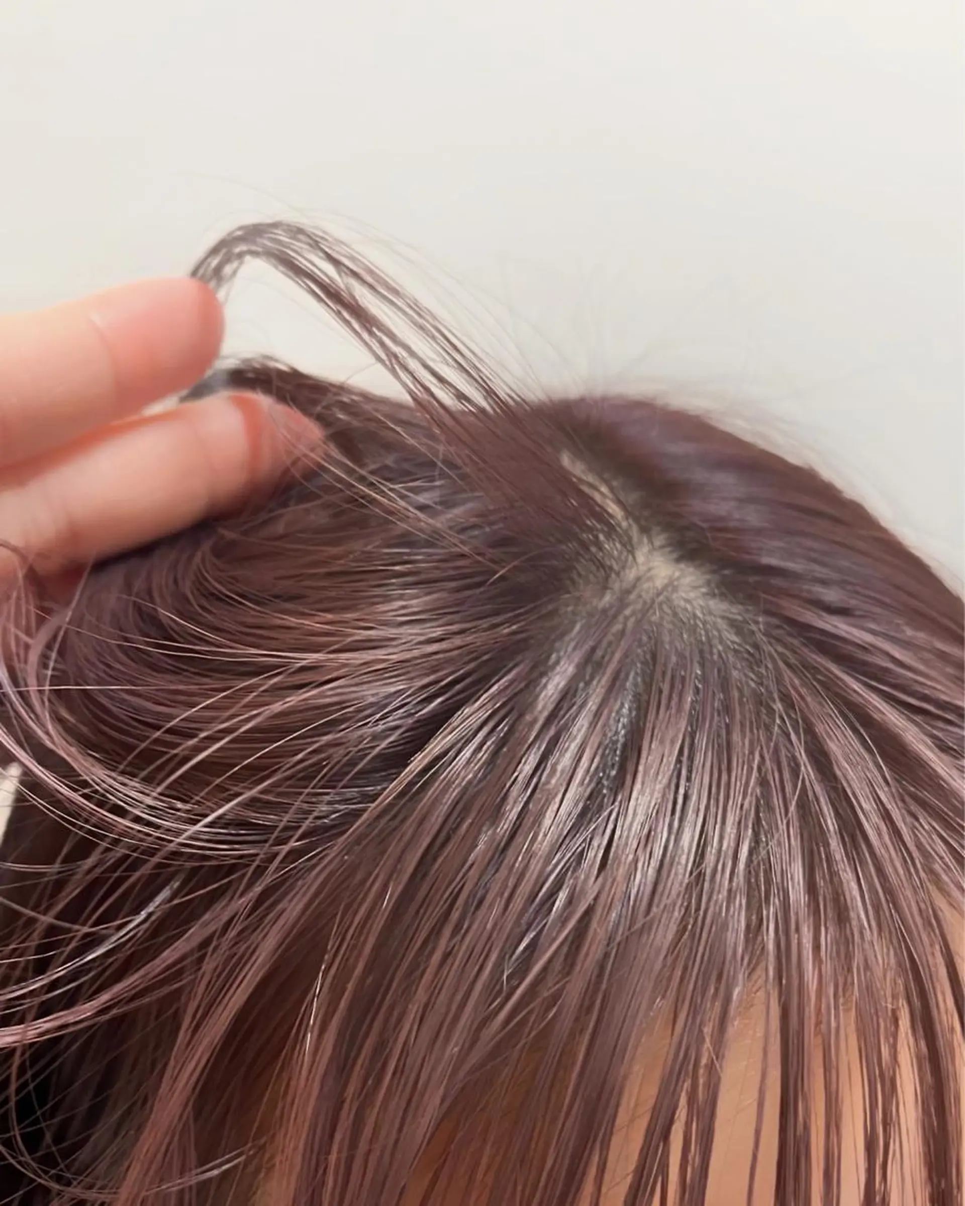 ミディアム KOCHAB 中村穂風のヘアスタイル