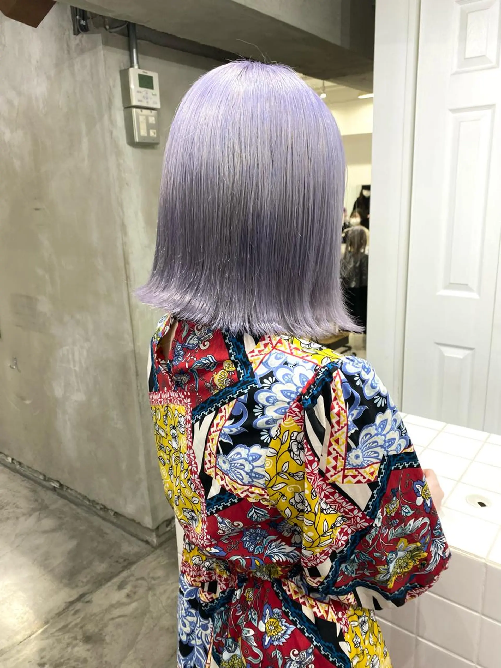 ミディアム カラー ヘアアレンジ メンズ 抜きっぱなしブロンド ササキカズマのヘアスタイル