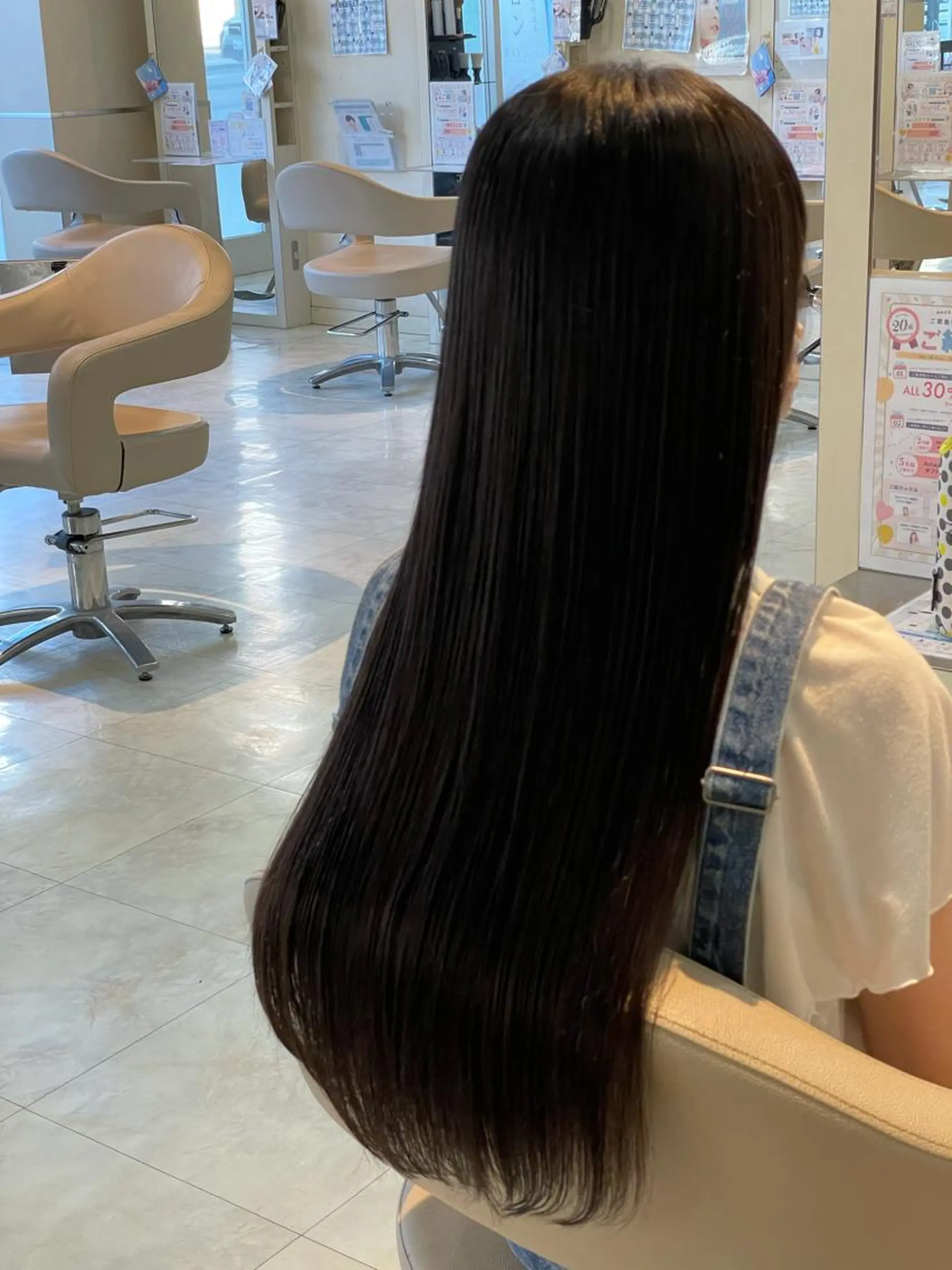 ロング ヘアカラー 本田 卓也のヘアスタイル