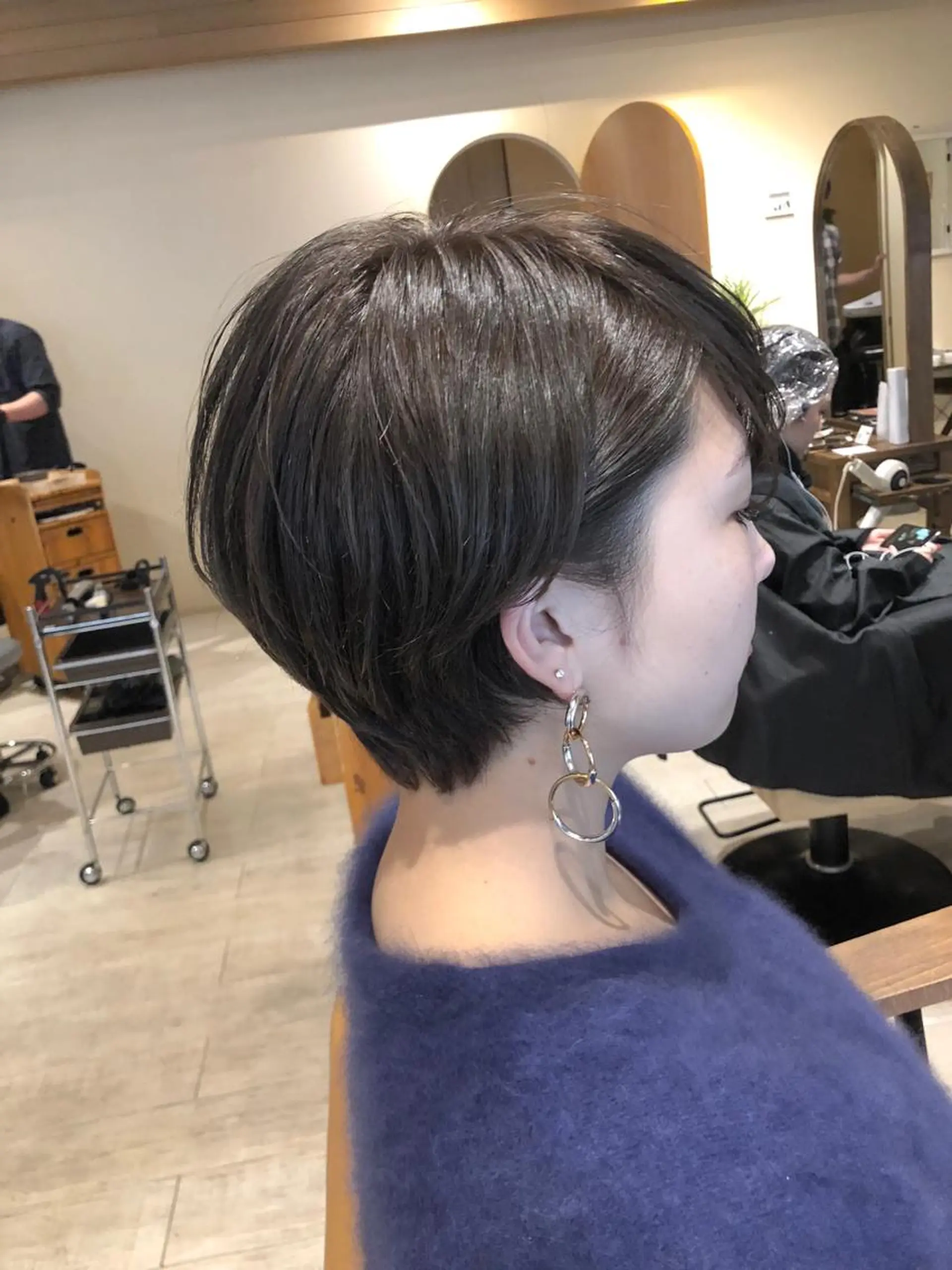 ショート カラー カット ひろせ かなのヘアスタイル