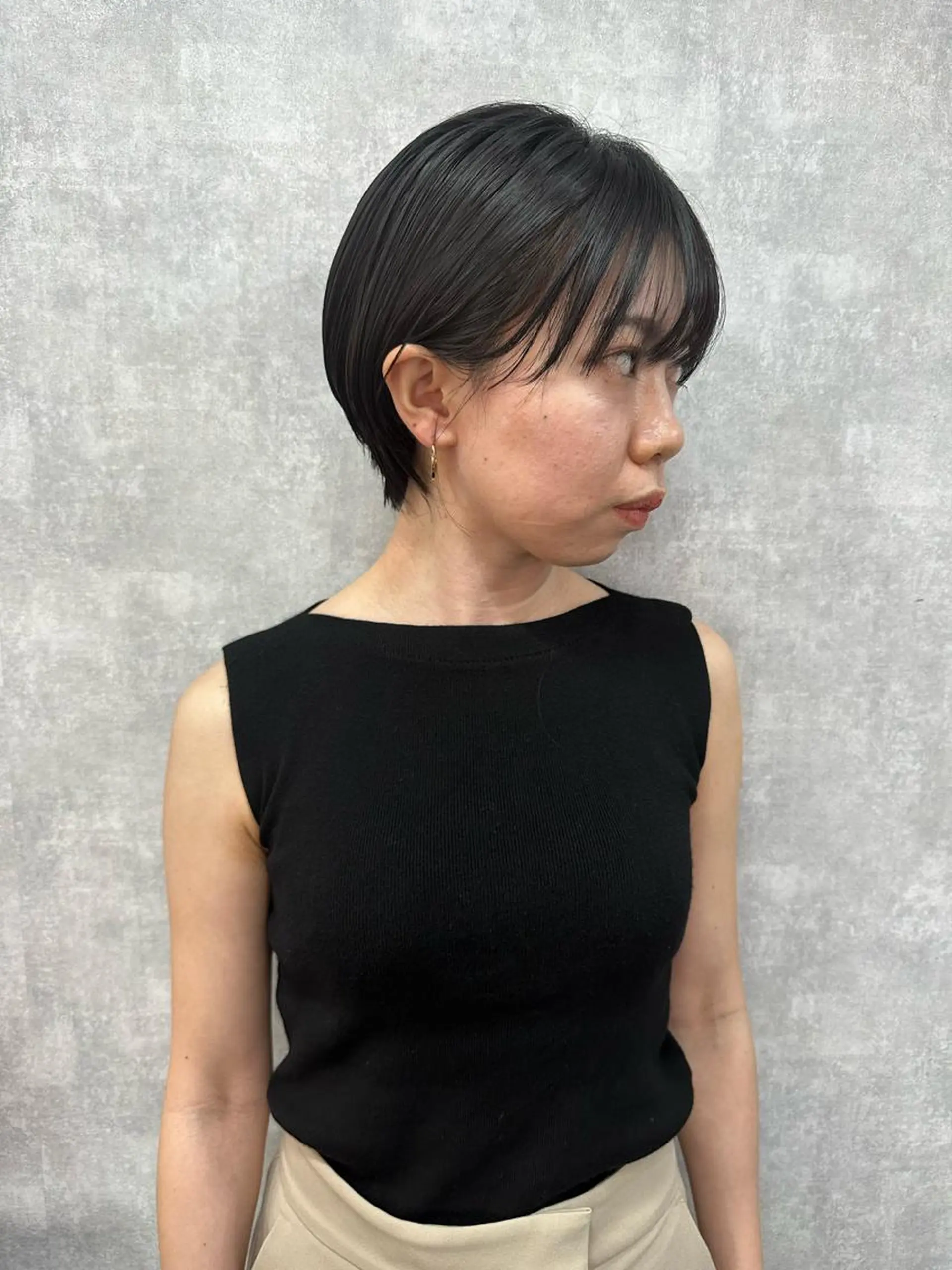 ショート 切りっぱなしボブ ショートボブ ハンサムショート 丸みショート アッシュ C’LD hair  produce /シールドヘア所属・モテ髪/ボブ/ショー ト/アダチフウトのヘアスタイル