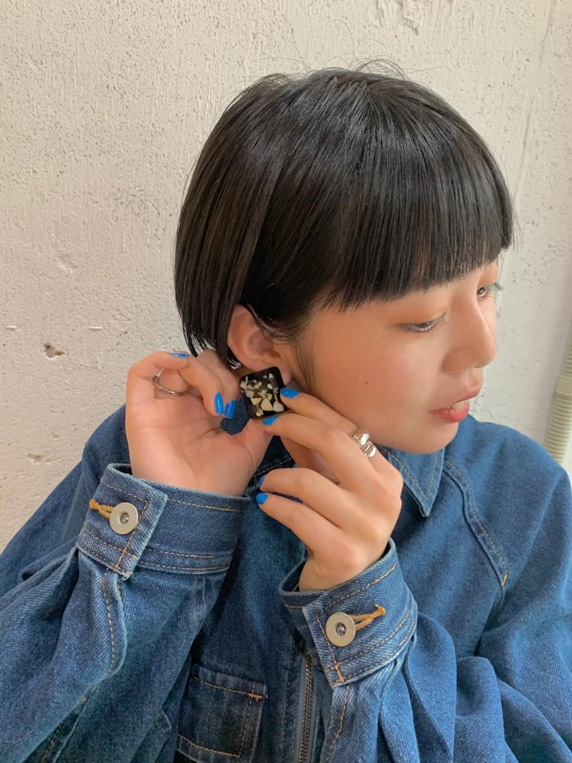 ショート カラー ブルーカラー イルミナカラー Fuuu《フゥ》所属・シノザキ シンゴのヘアスタイル