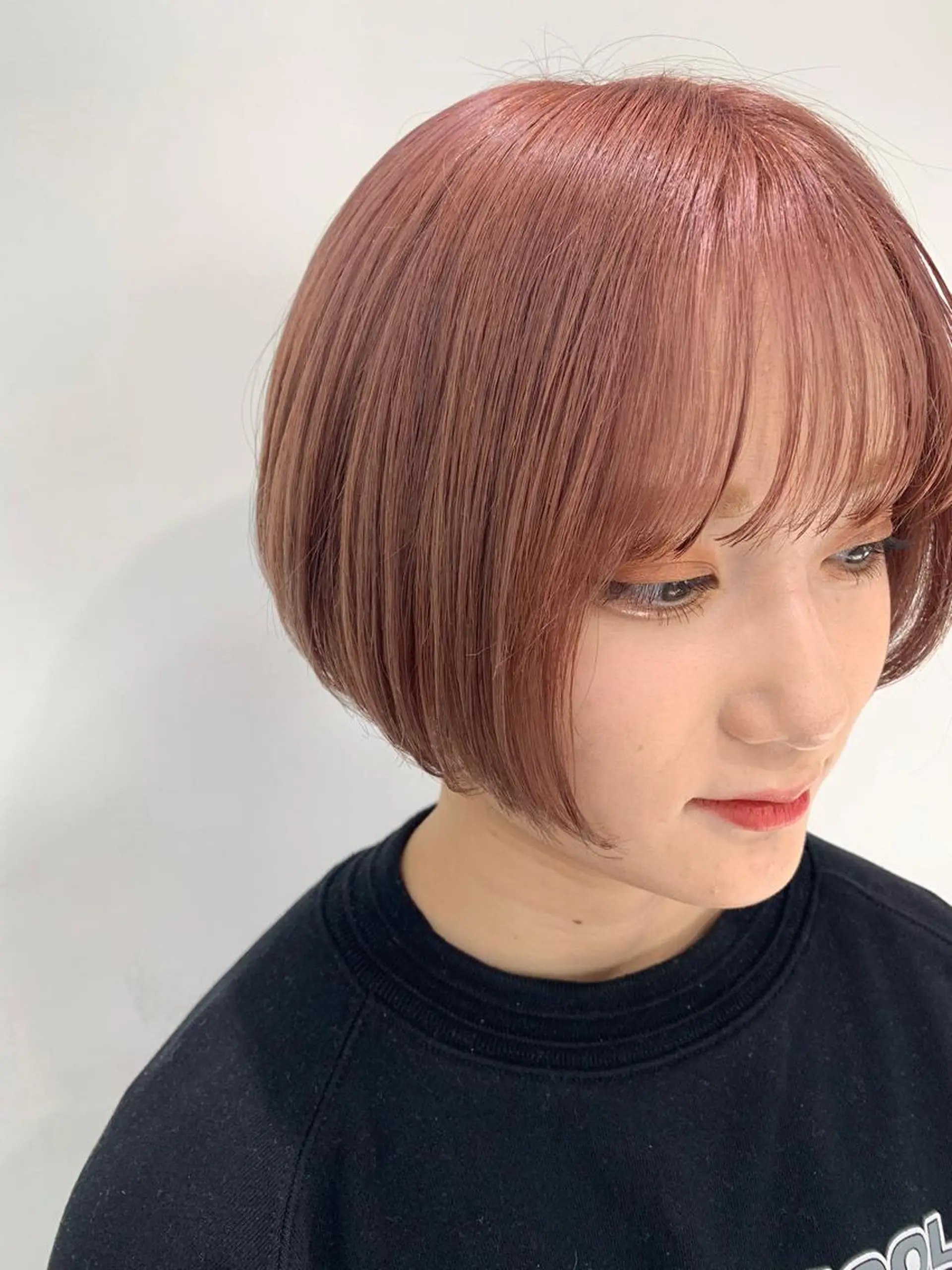 ショート カラー カット ヘアカラー トリートメント ☘️ブリーチ/ハイト ーン/レイヤー/のヘアスタイル