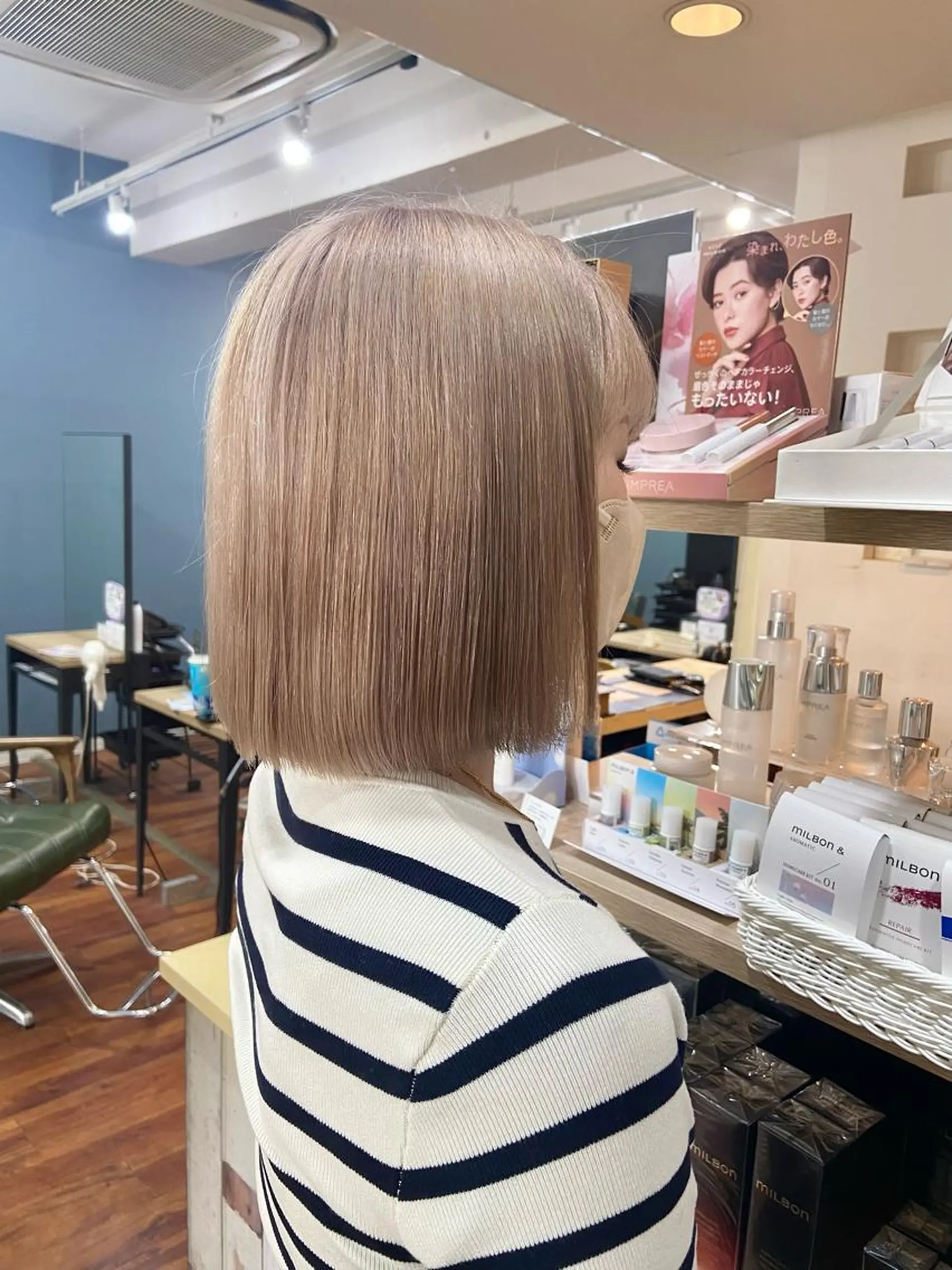 ショート カラー ベージュカラー ホワイトベージュ 伏見稲荷/髪質改善/ ブリーチ/西川奈穂のヘアスタイル