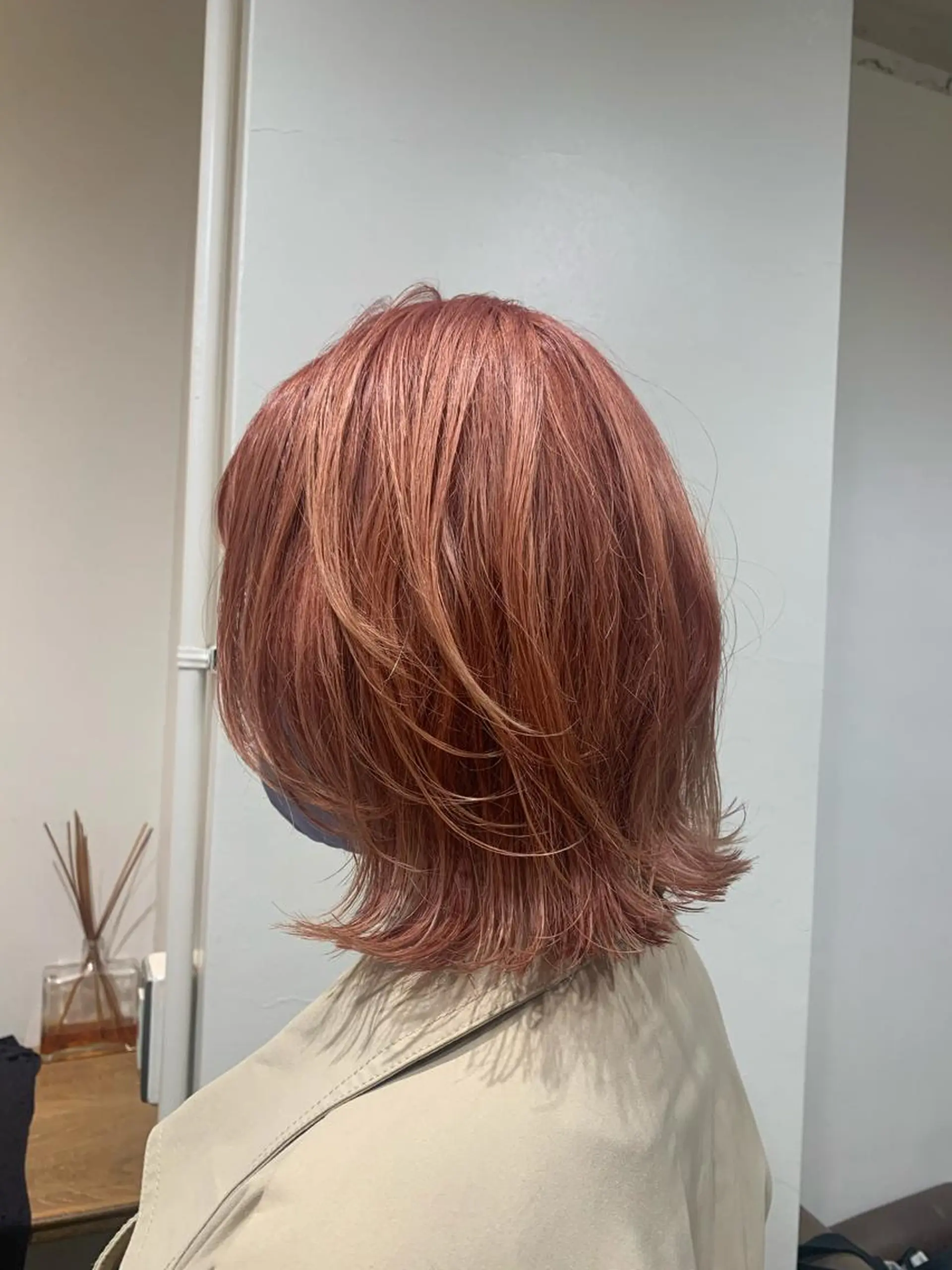 ミディアム カラー ヘアカラー トリートメント ヘアセット ハイトーン/レイヤー 💜Akaneのヘアスタイル