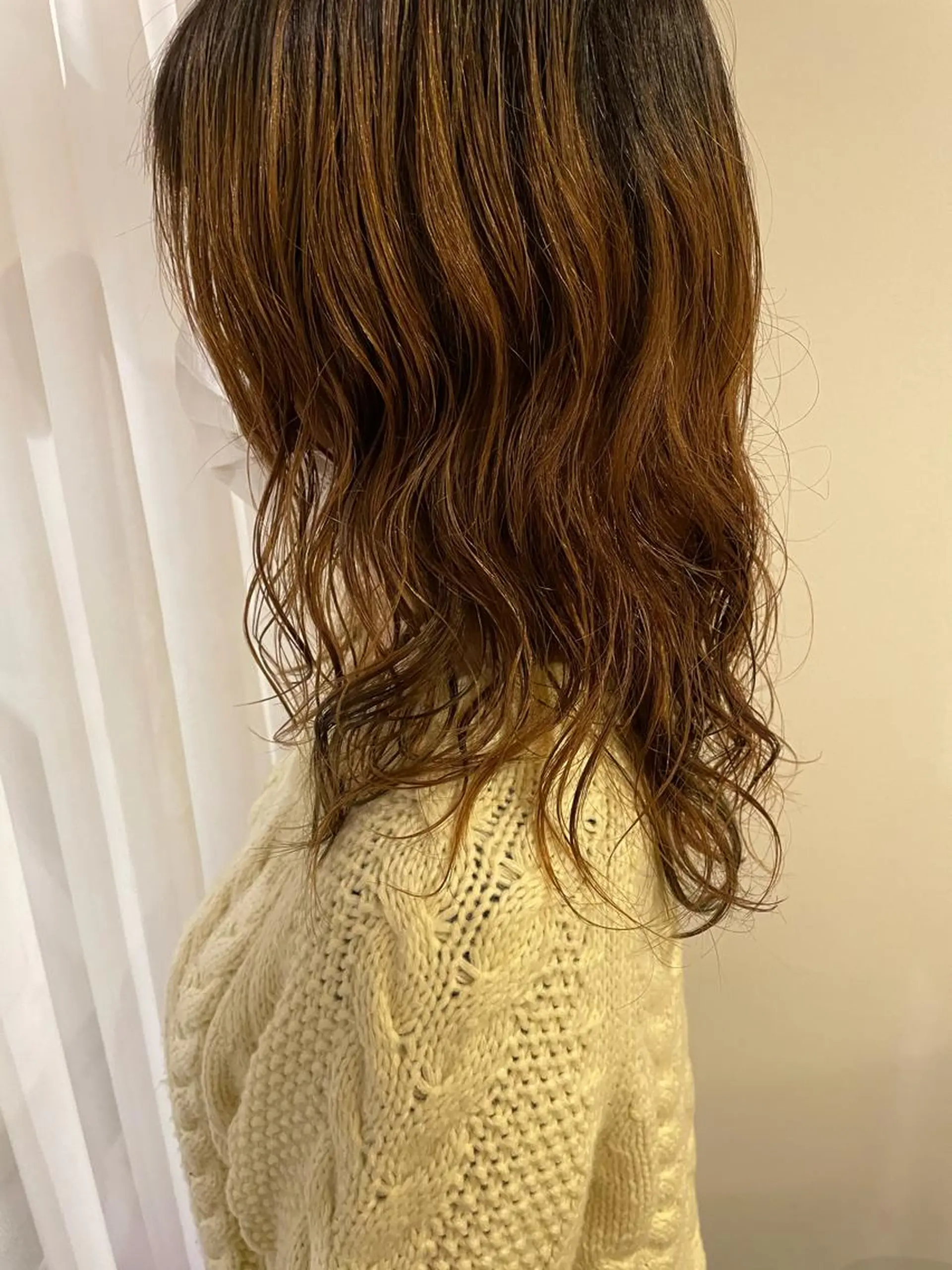 ミディアム パーマ 藤井 みなみのヘアスタイル