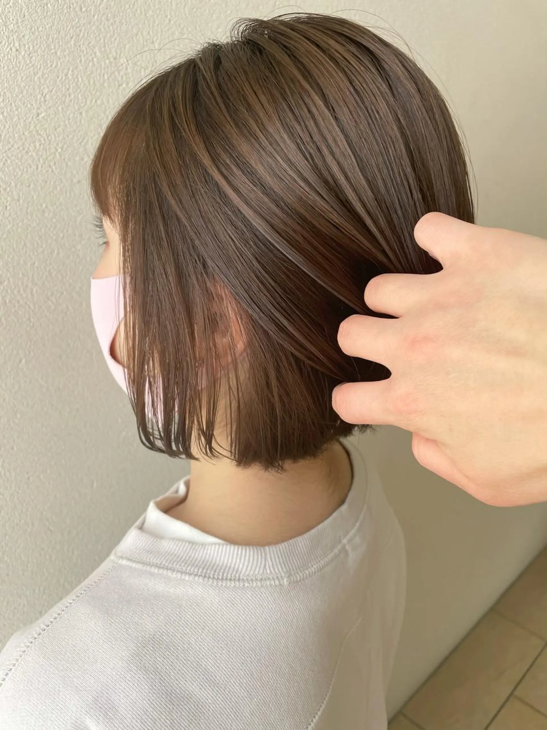 アッシュベージュ 11トーンぐらいの明るさで色落ちした状態での
