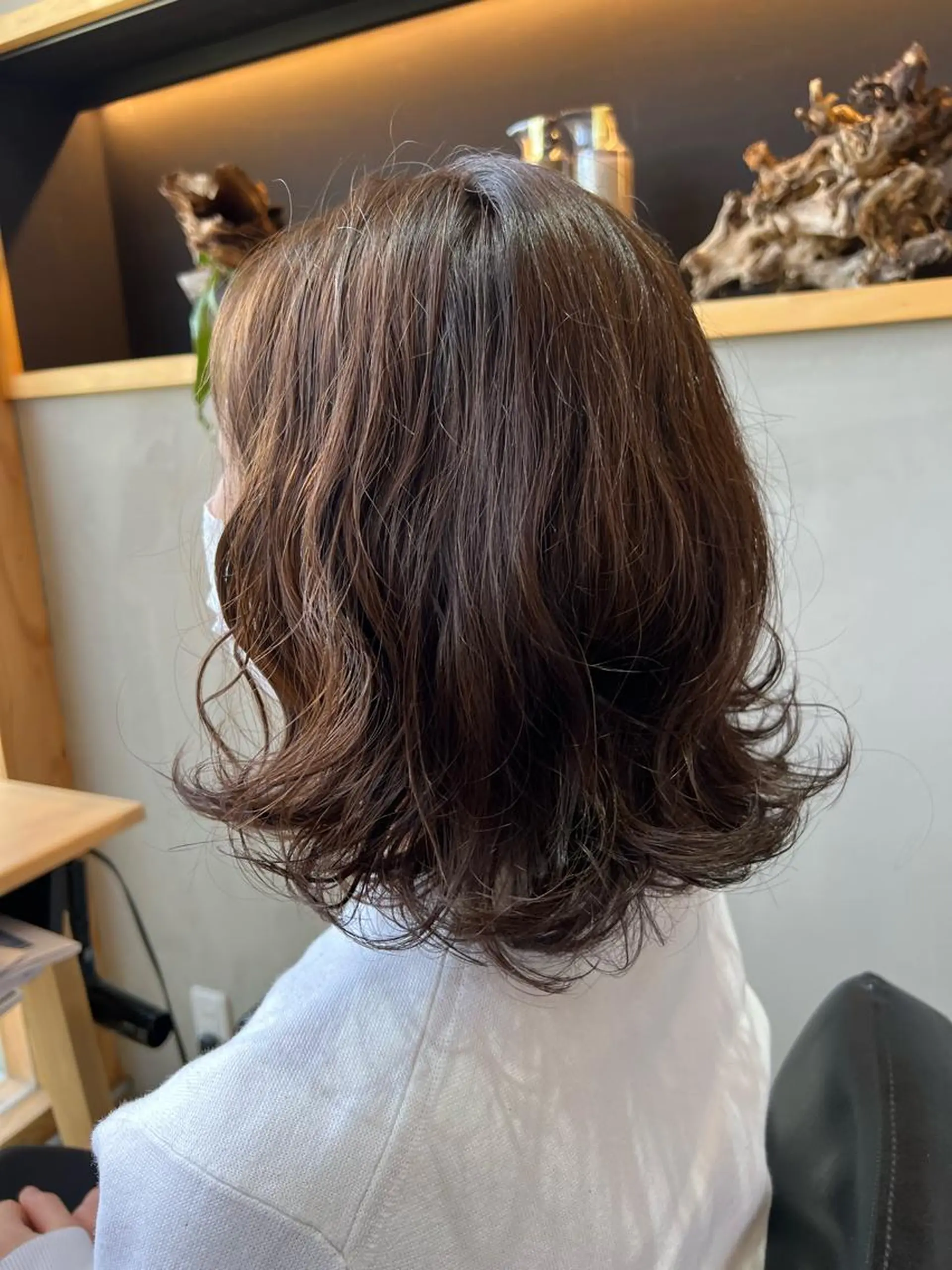 ミディアム カラー パーマ ミディアムパーマ ハイライトカラー イルミナカラー ボブ ハイライト カット ヘアカラー パーマ トリートメント SHINYA シンヤヘアーズのヘアスタイル