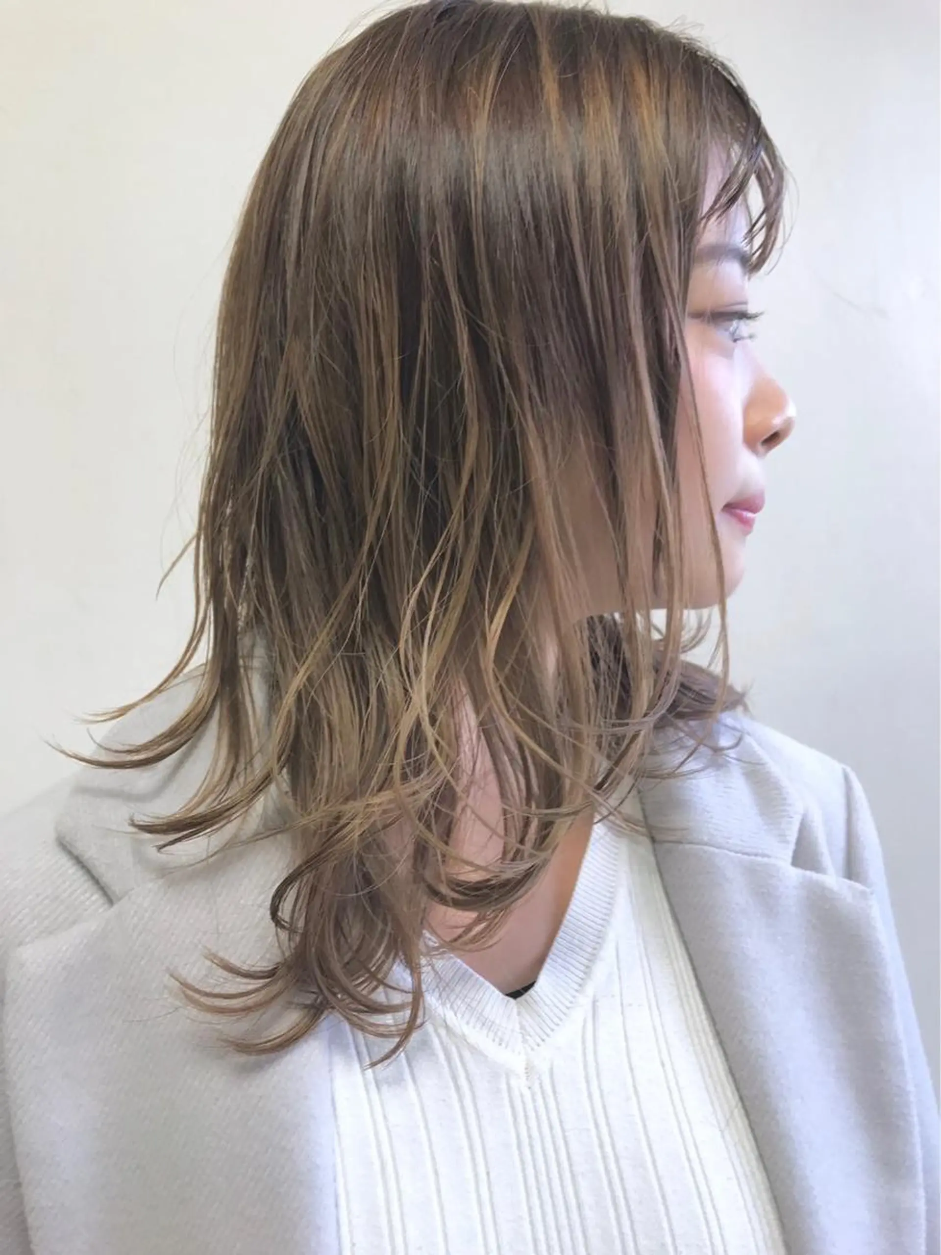 セミロング 髪質改善/マツエク 透明感カラー衣笠のヘアスタイル