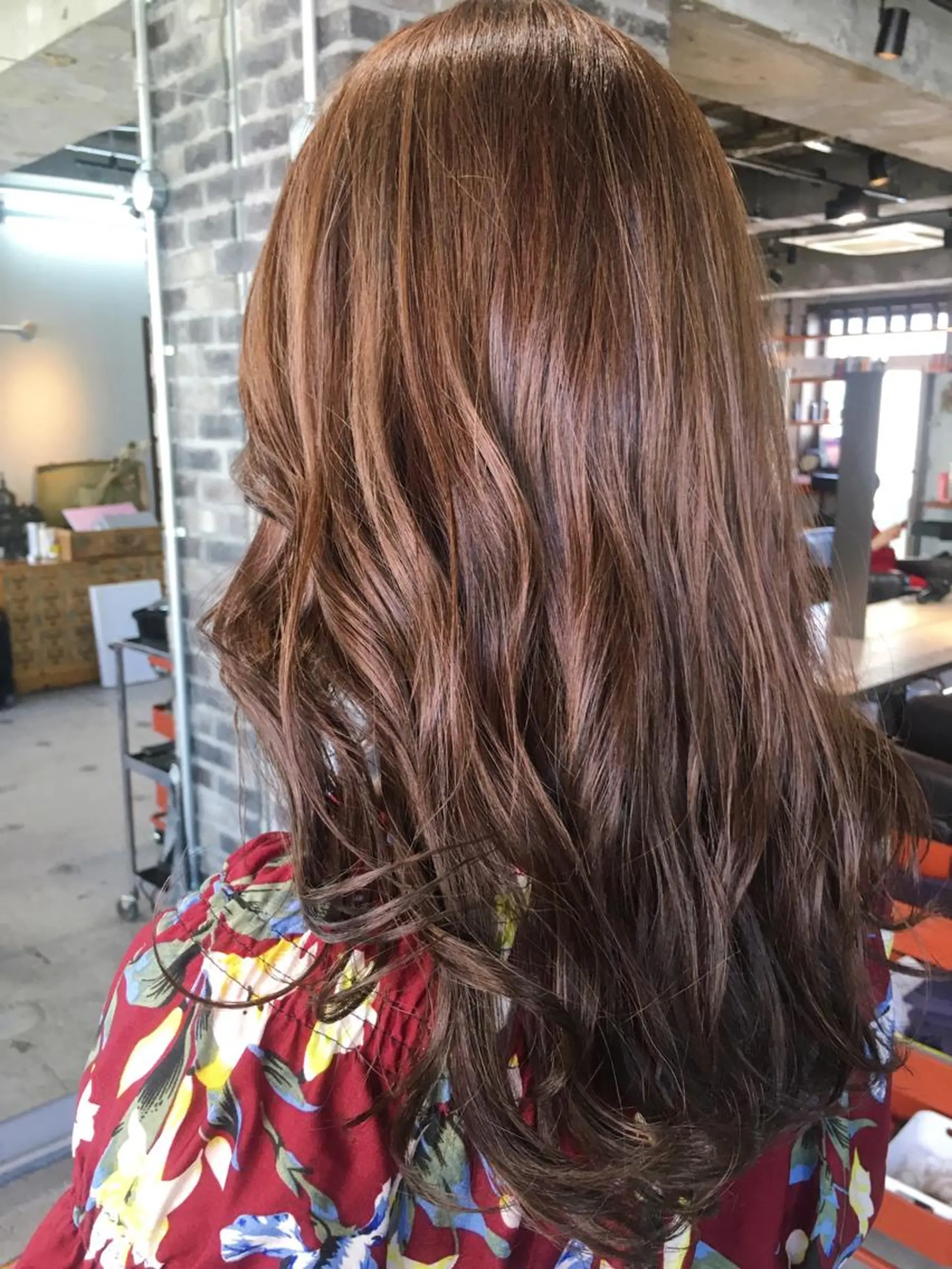 ロング カラー パーマ ベージュカラー ハイライトカラー ハイライト ヘアカラー トリートメント 代表 中島貴志のヘアスタイル