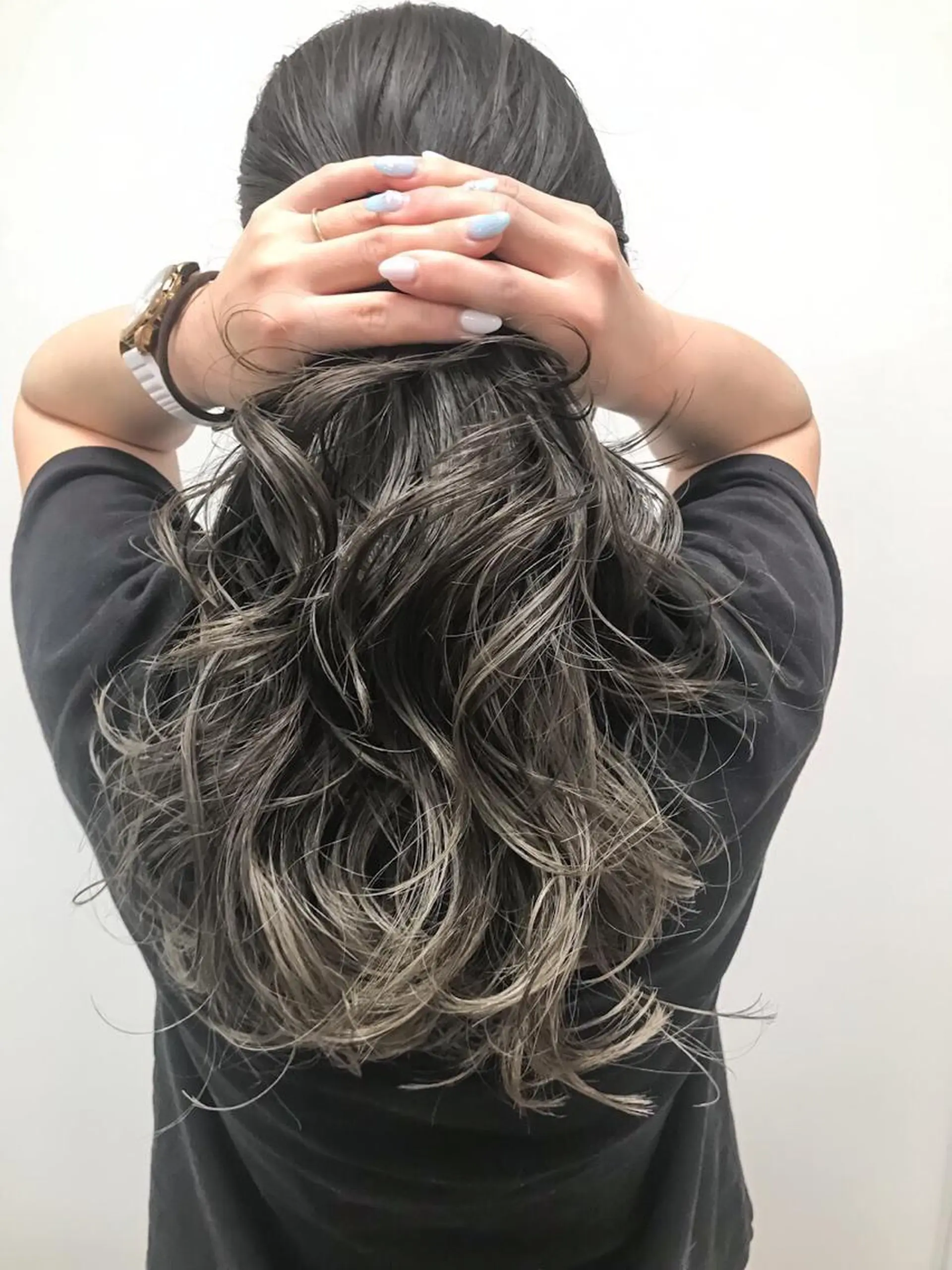 セミロング ヘアカラー Ars hair &naiiのヘアスタイル