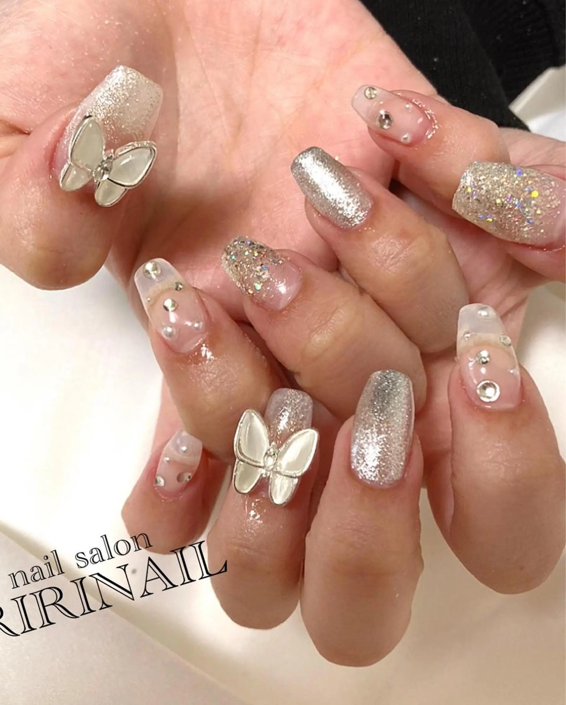 ネイル 成人式 キラキラネイル ハンドネイル RIRI NAIL♡のネイルデザイン
