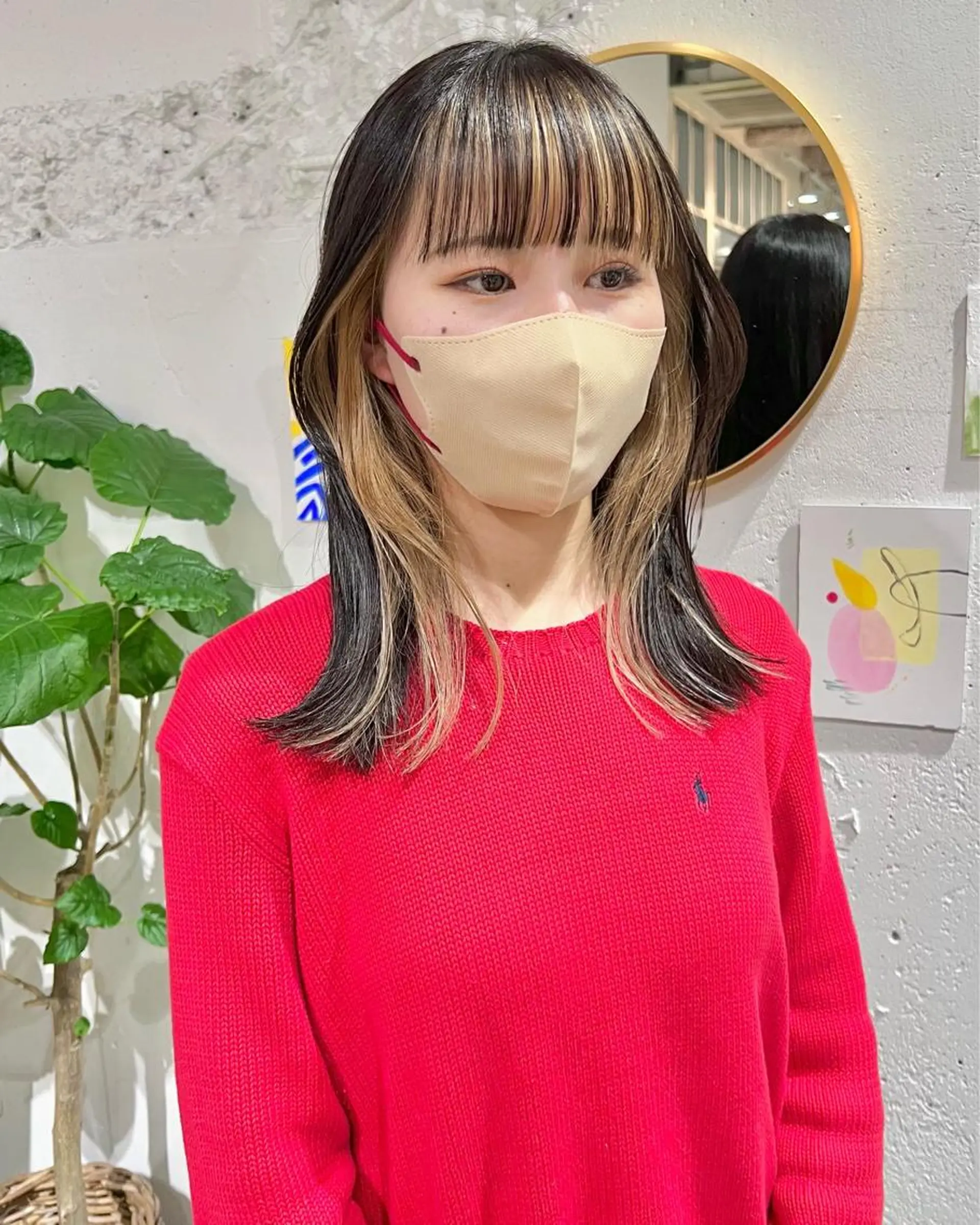 セミロング カット ヘアカラー 石井 菜々のヘアスタイル