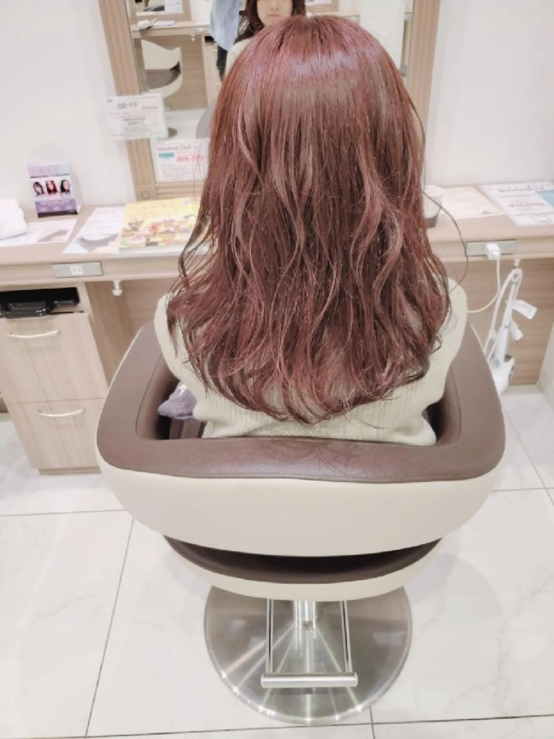 セミロング カラー ベージュカラー イルミナカラー ピンクカラー ピンクベージュ 中村 和貴のヘアスタイル
