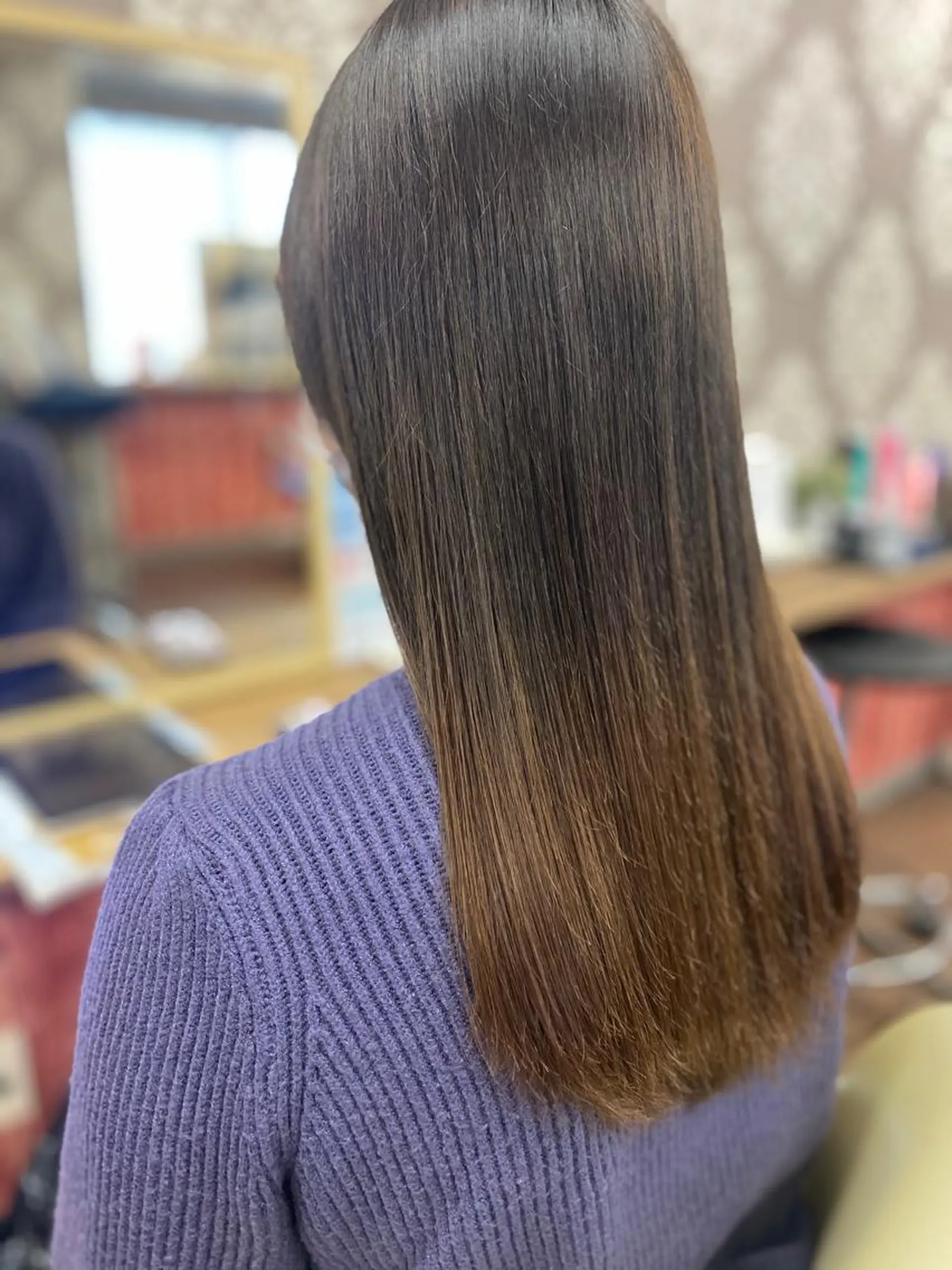 カラー ブリーチ グラデーションカラー ブリーチなしカラー ヘアカラー トリートメント Relaxation Saljuのヘアスタイル