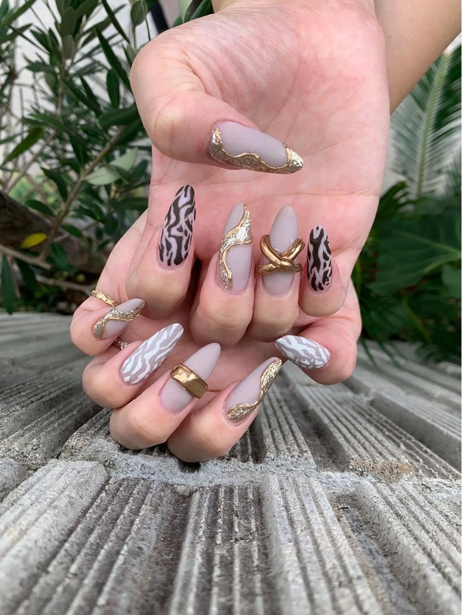 ネイル アニマル柄 マットネイル スカルプネイル Nailsalon E's cafeのネイルデザイン
