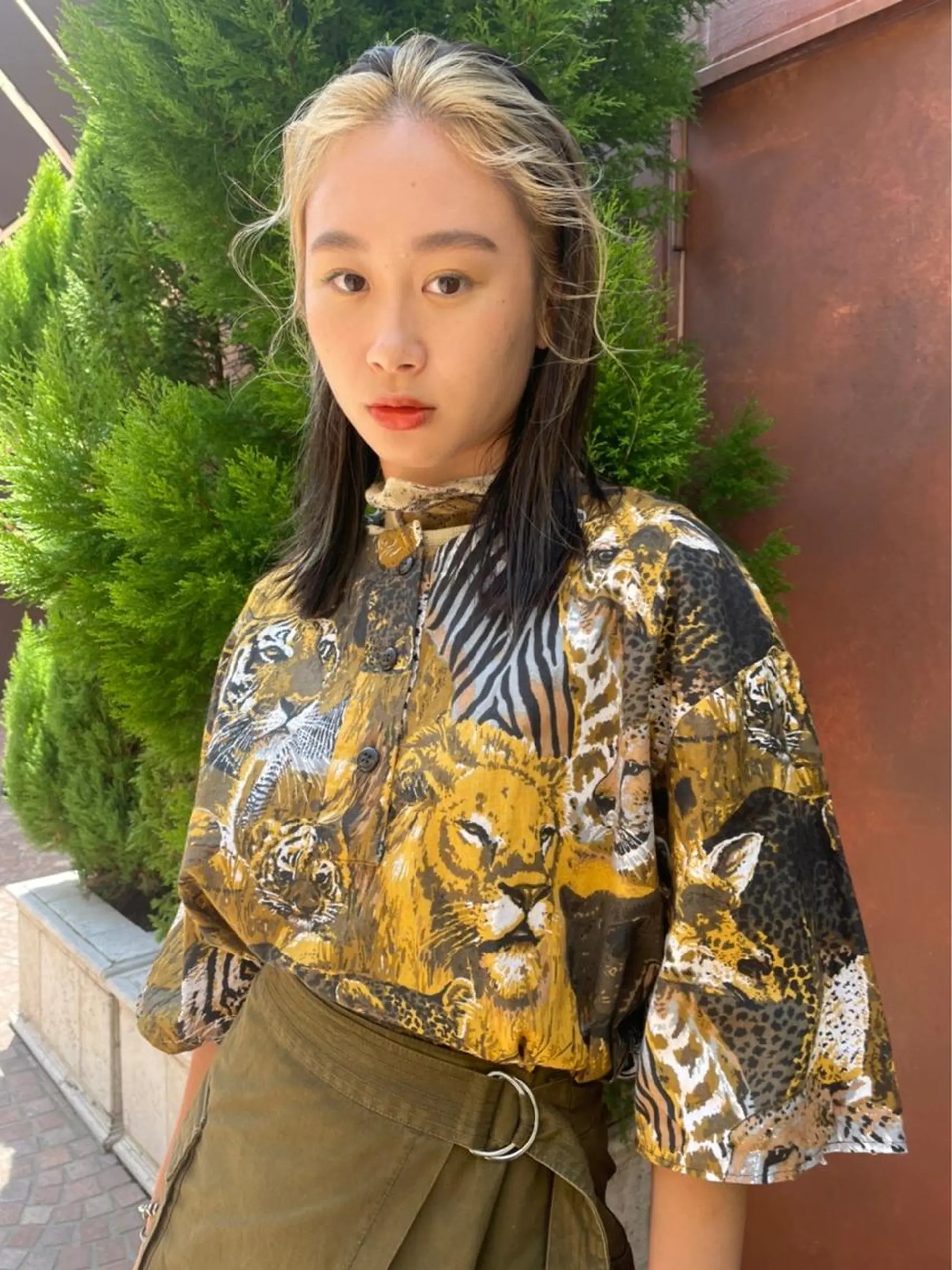 カラー ハイトーン/顔まわり レイヤー/YUKAのヘアスタイル