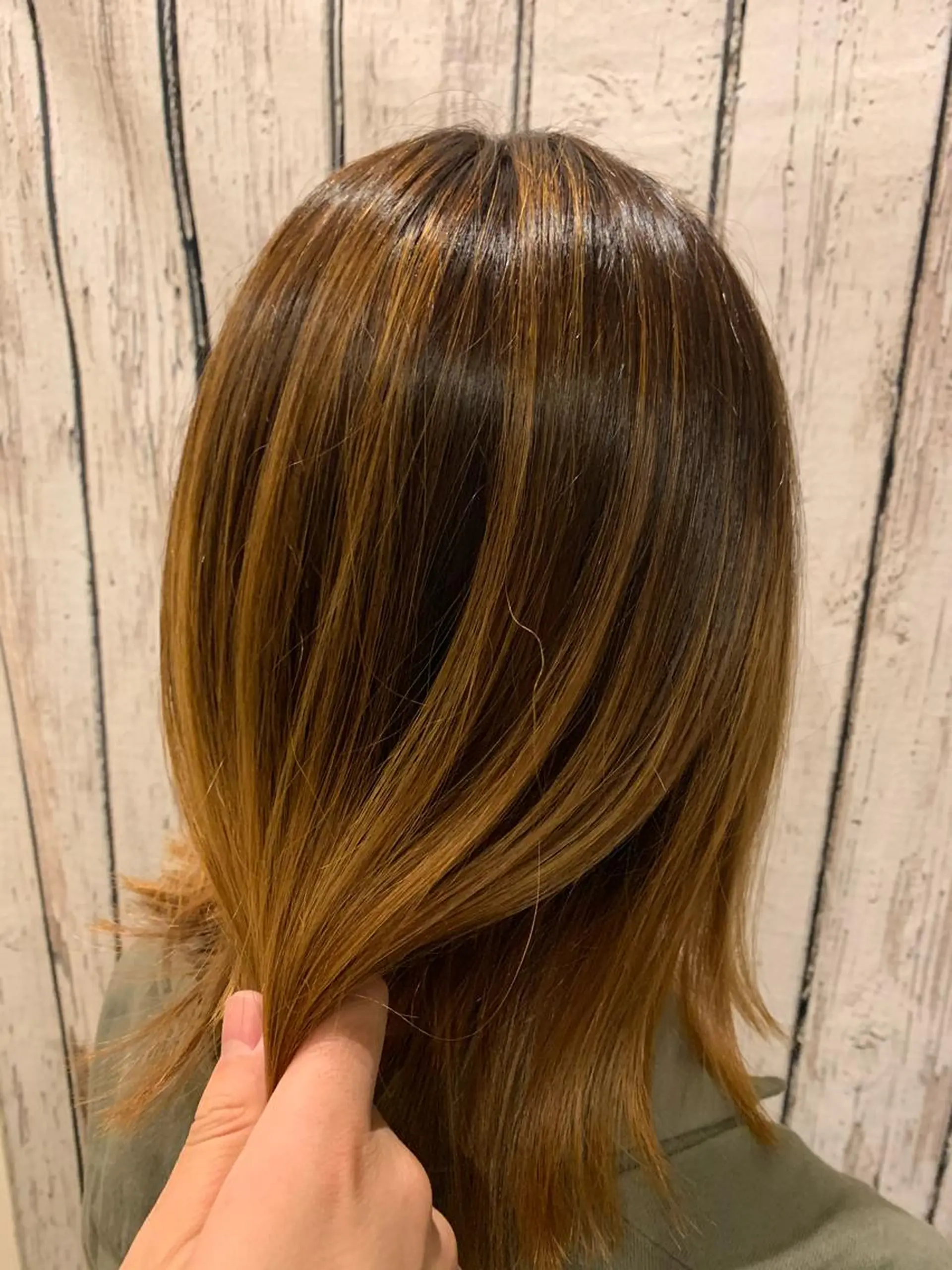 ミディアム レイヤーカット 坂井翔　kiju オーナースタイリストのヘアスタイル